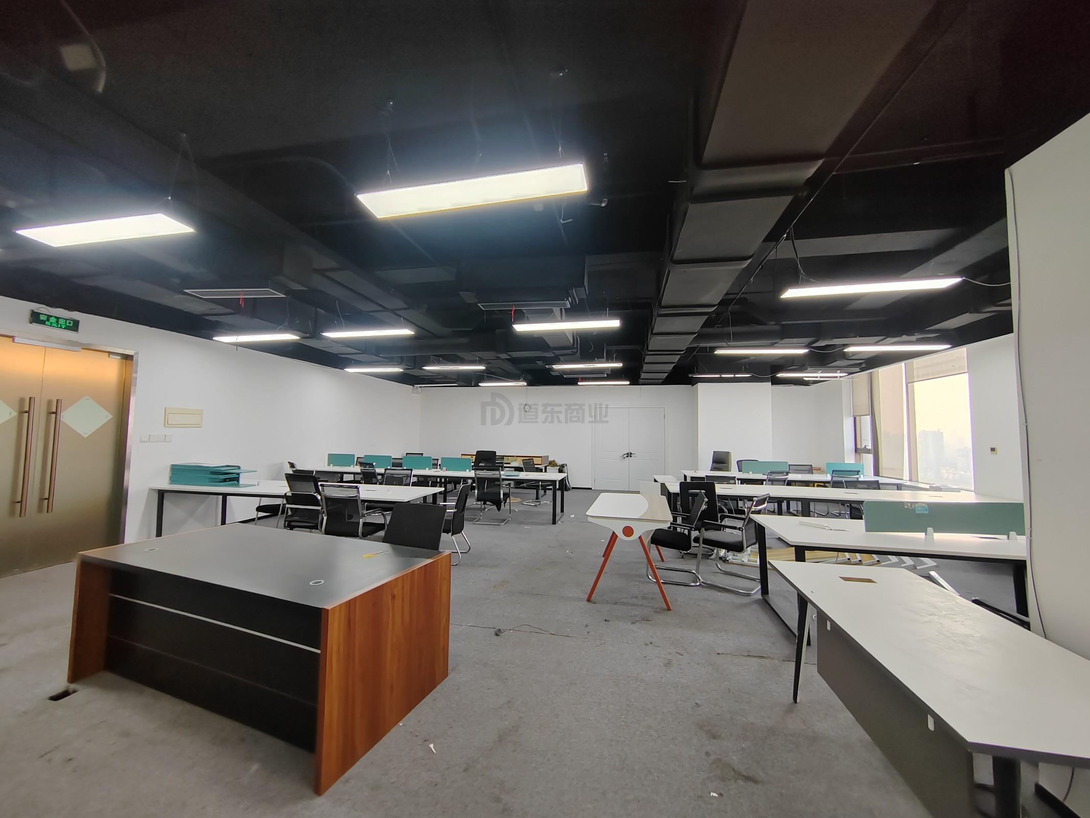 君来广场面积300平