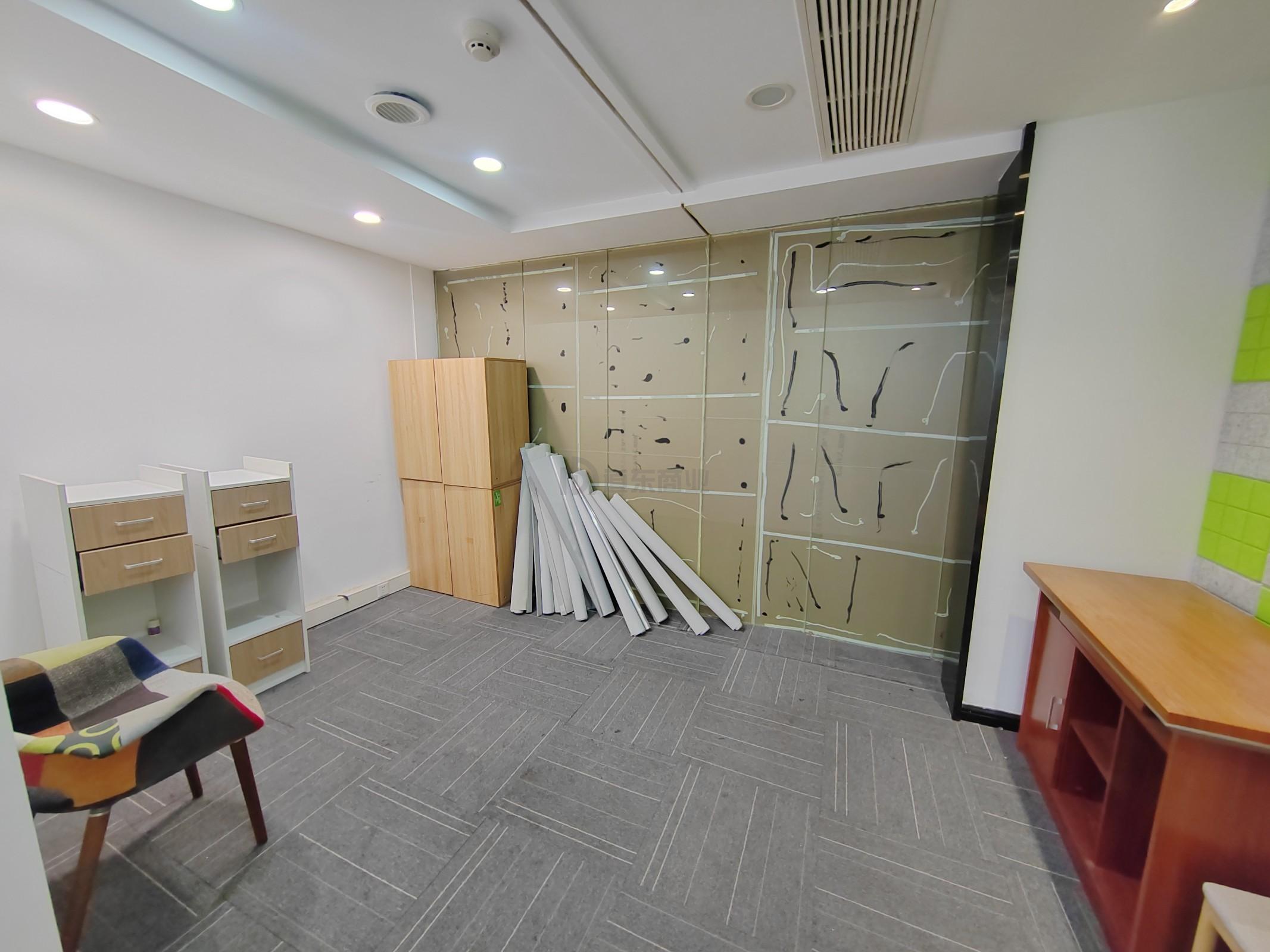 时代国际面积295平