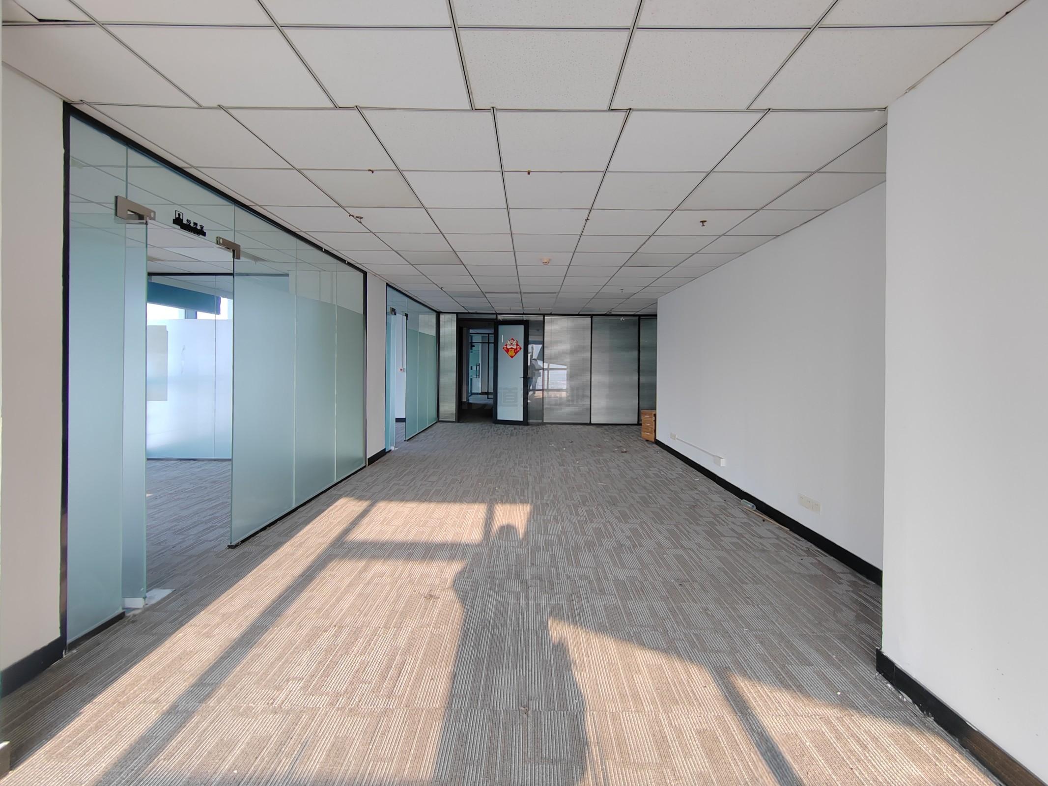 恒威大厦面积219平