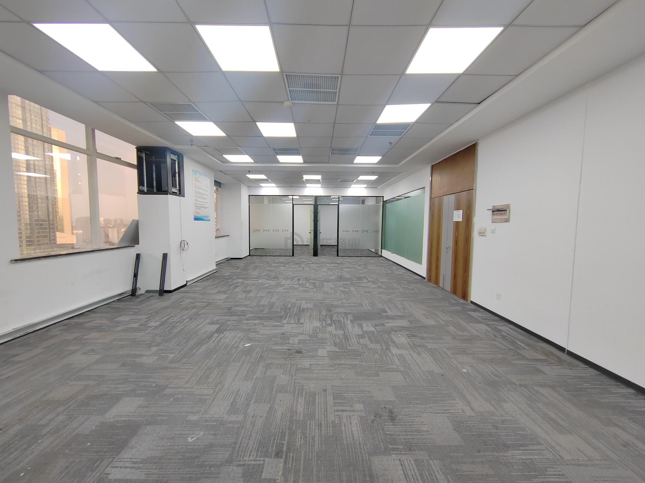 大东方广场面积444平