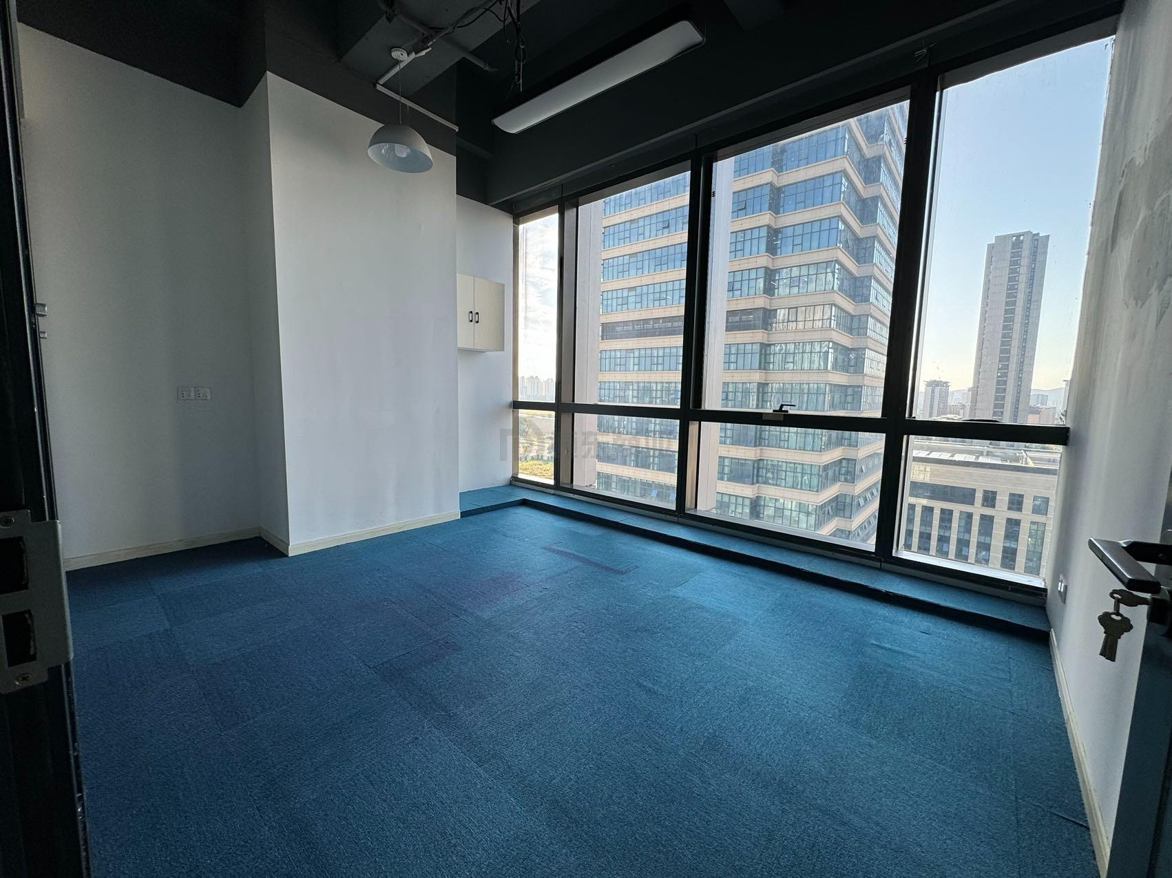 联合金融大厦面积306平