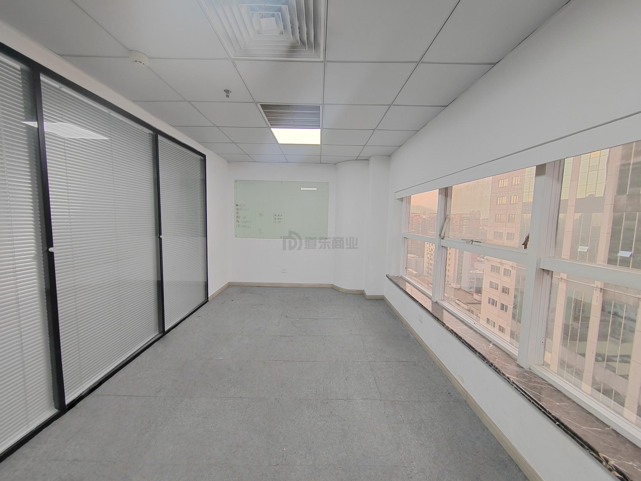 大东方广场面积151平