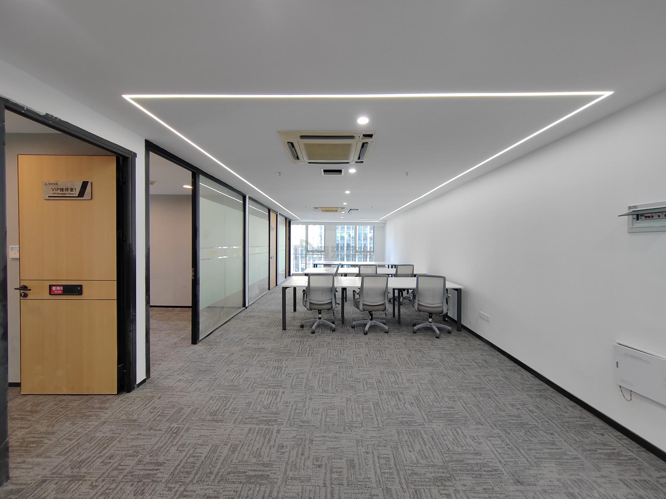 嘉业财富中心195平米办公室出租