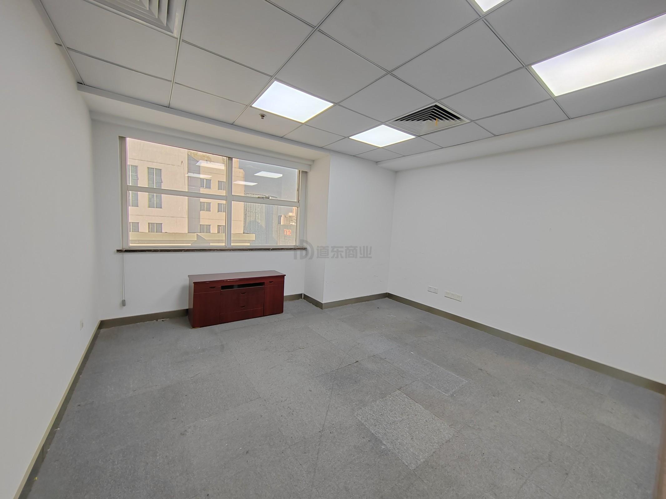 大东方广场面积193平