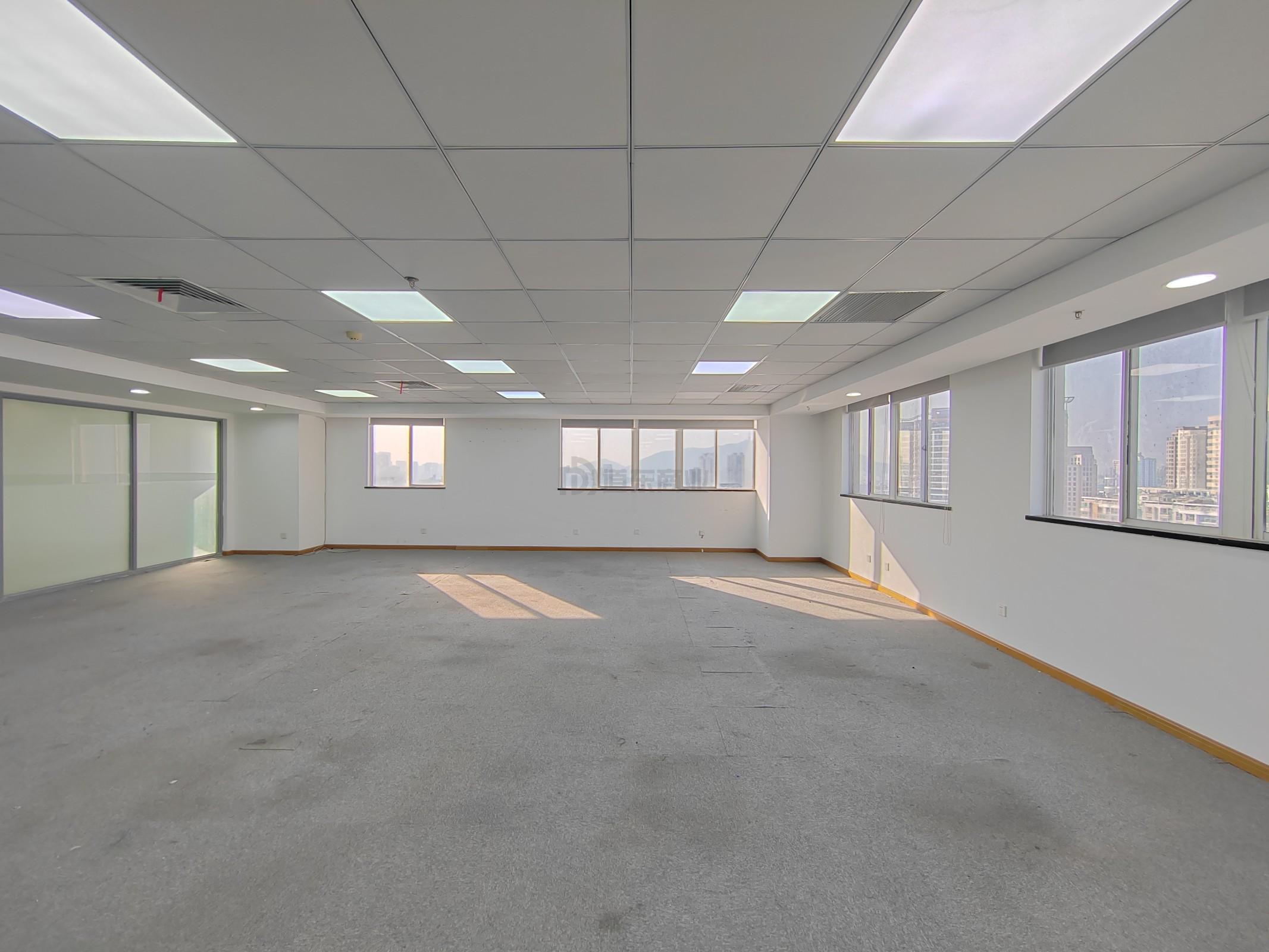 大东方广场面积276平