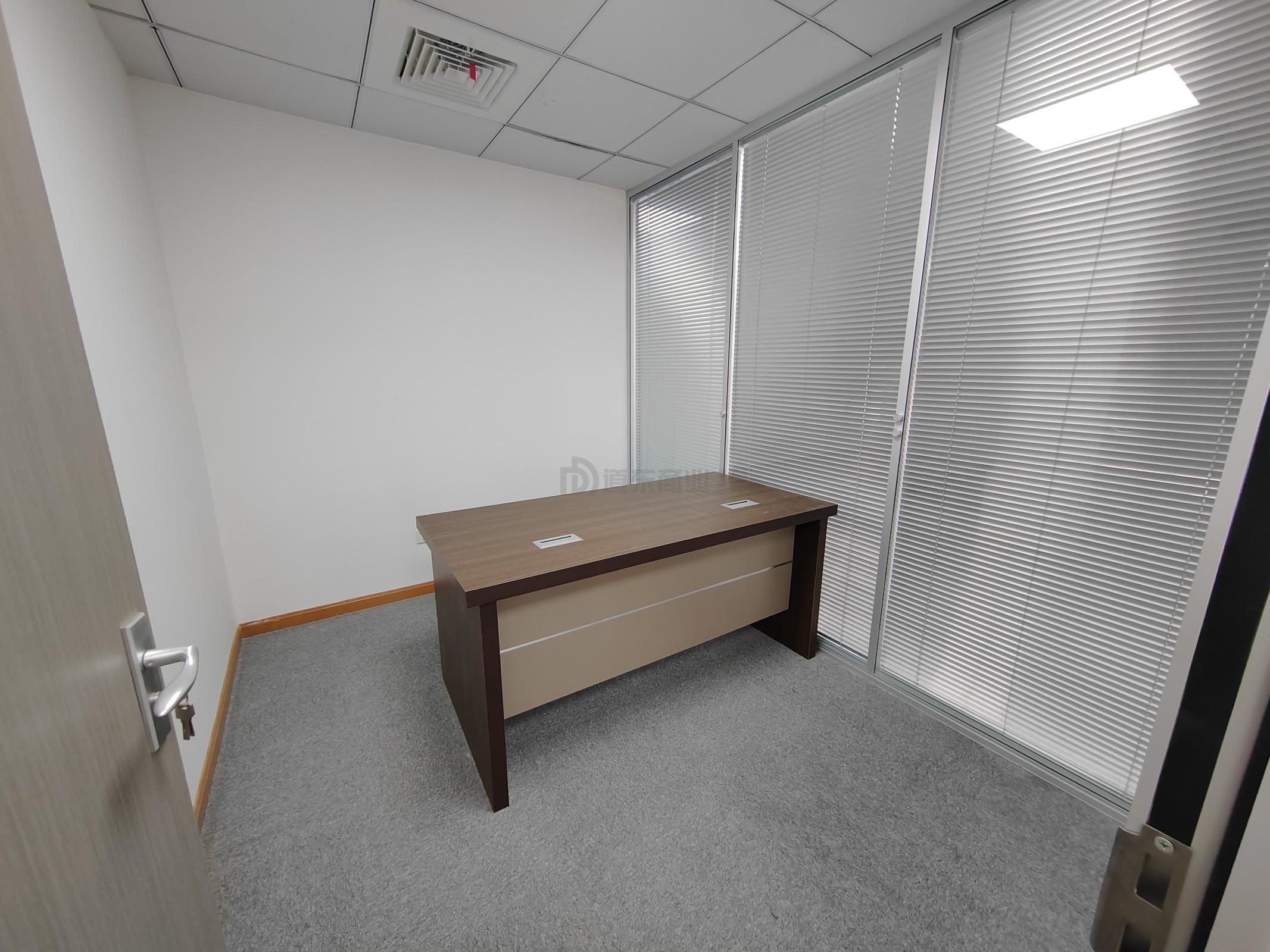 大东方广场面积276平