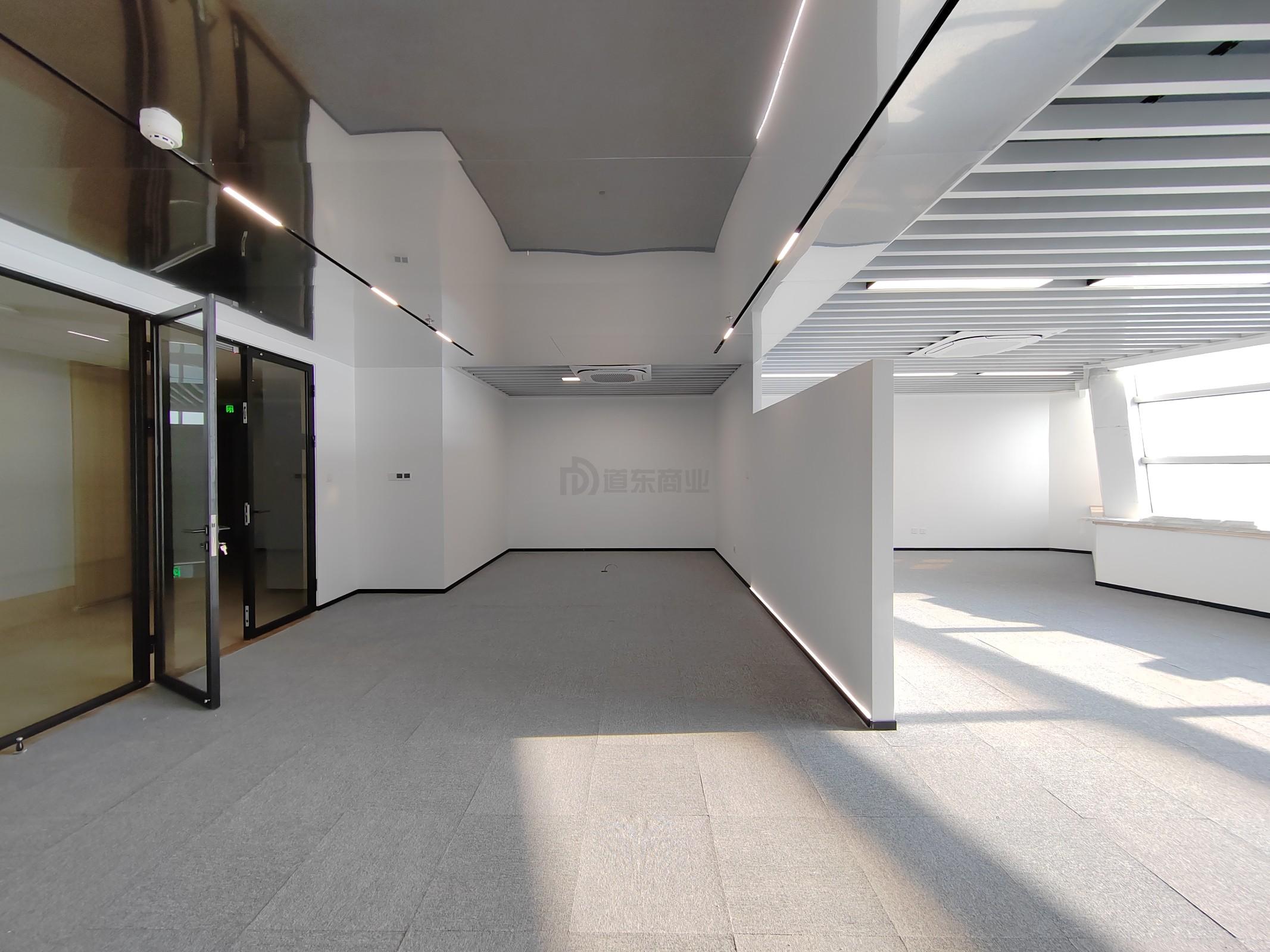 润华国际大厦面积272平