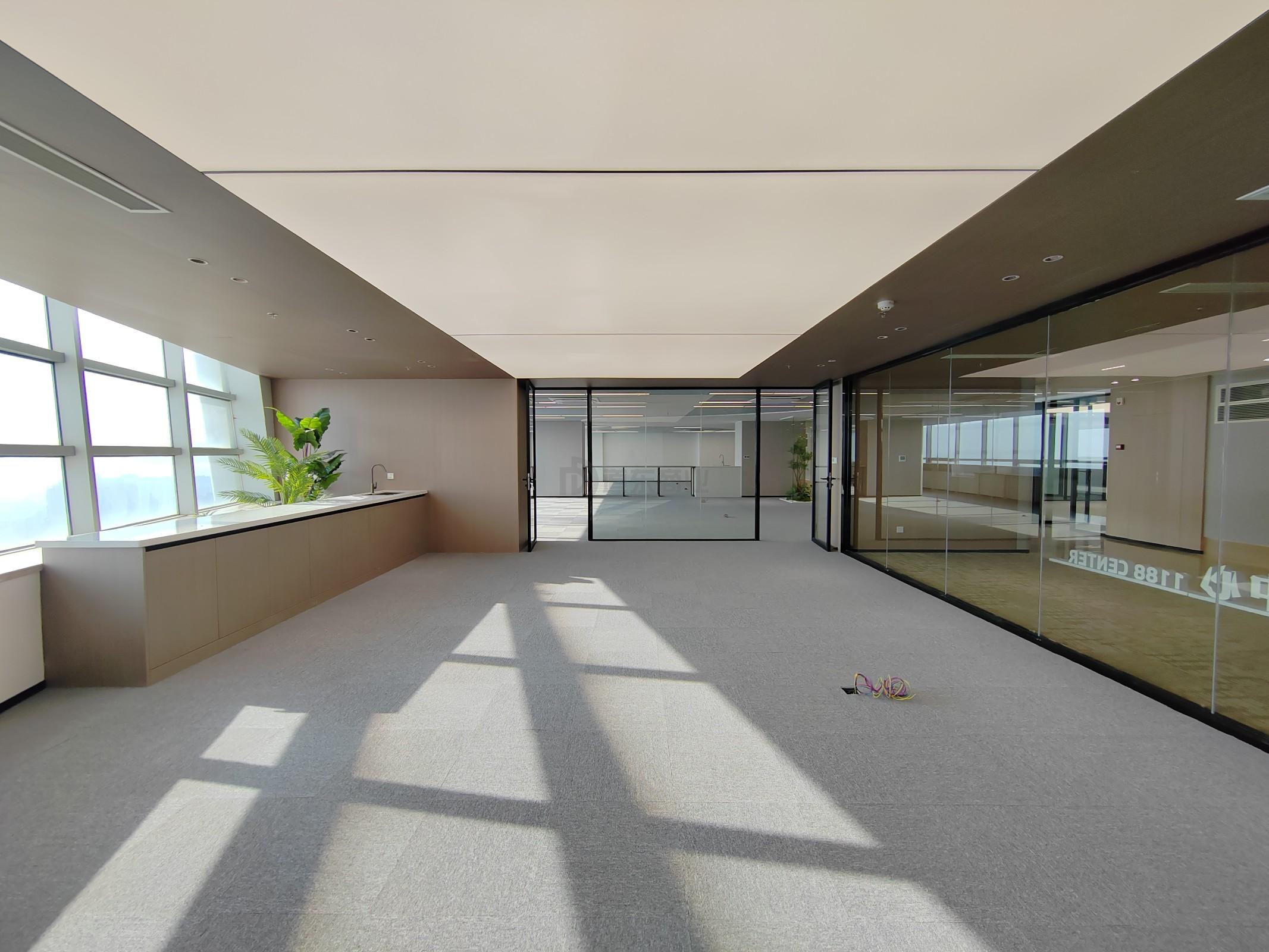 润华国际大厦面积1300平