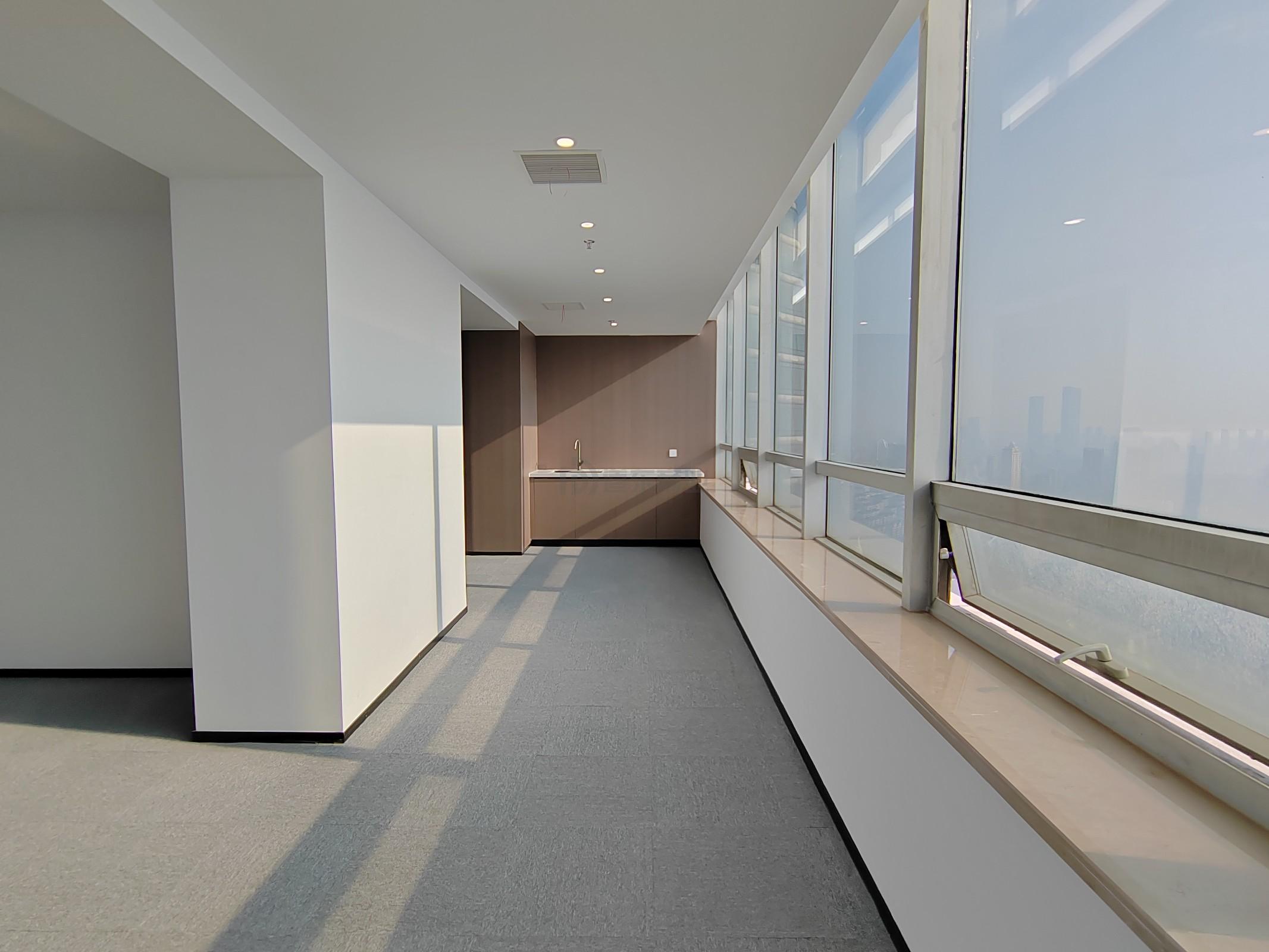 润华国际大厦面积1300平