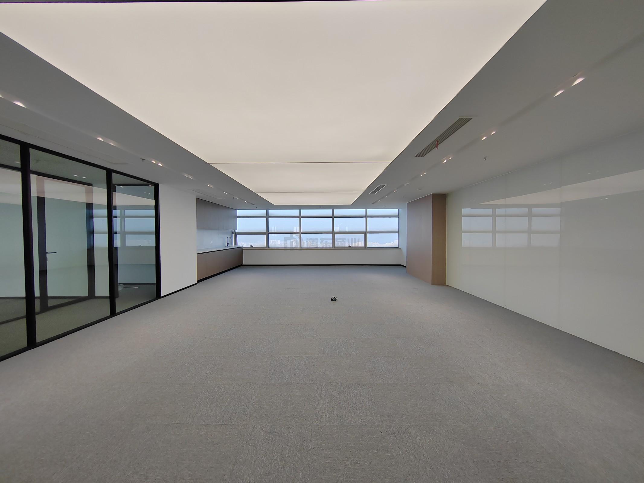 润华国际大厦面积1300平