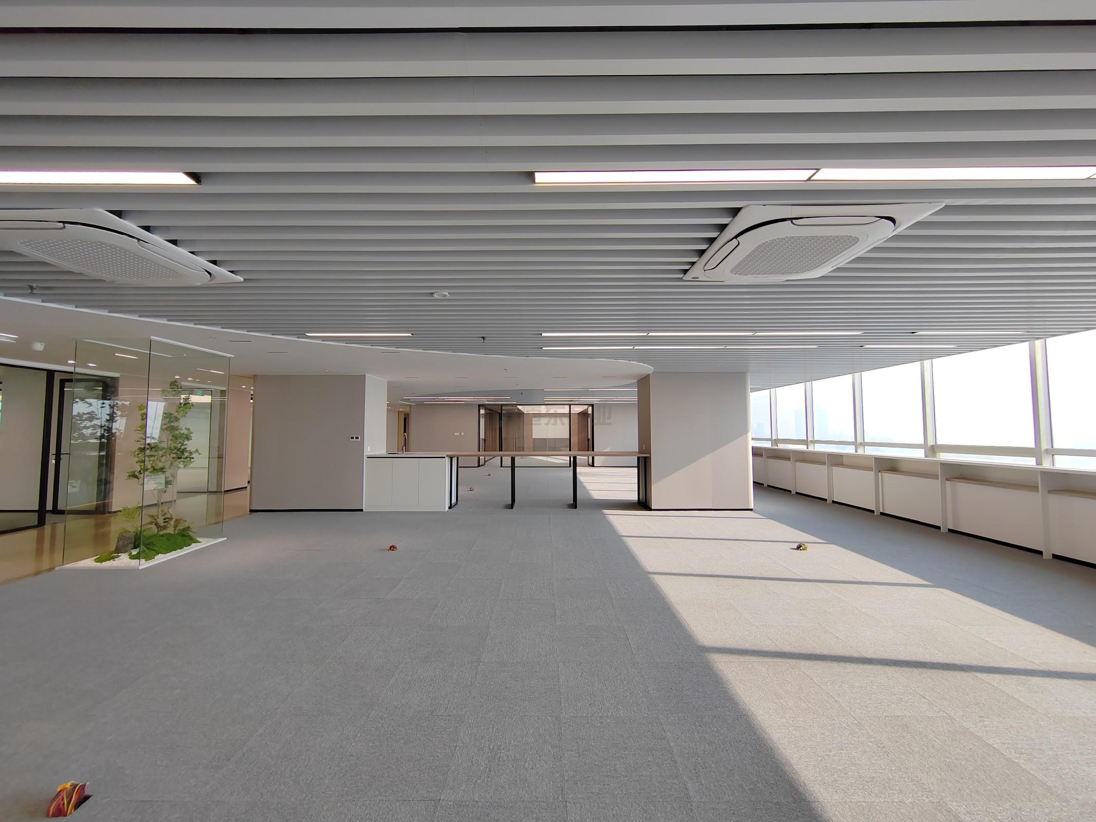 润华国际大厦面积1300平