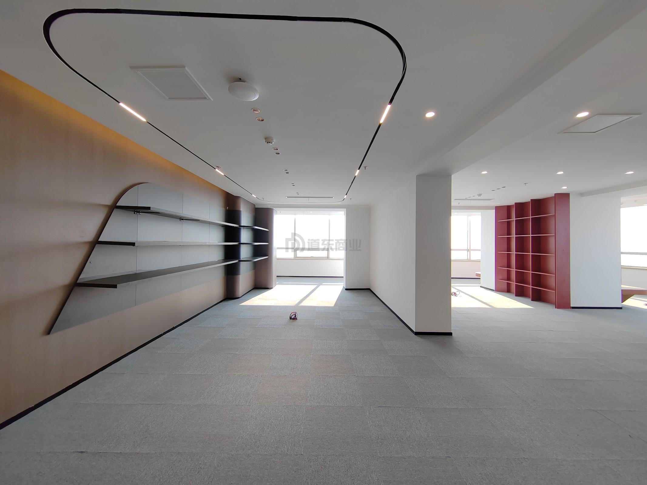 润华国际大厦面积1300平