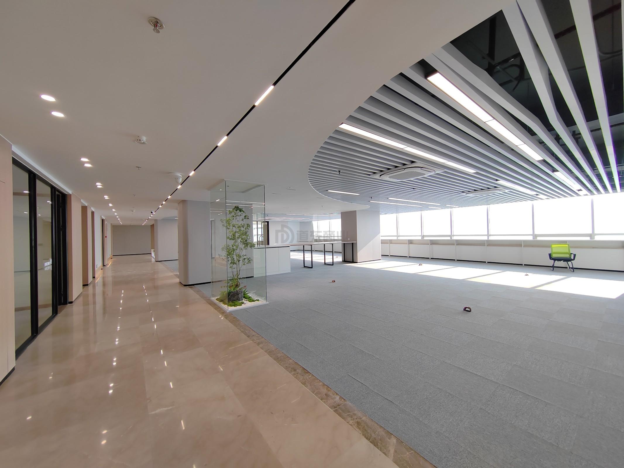 润华国际大厦面积1300平