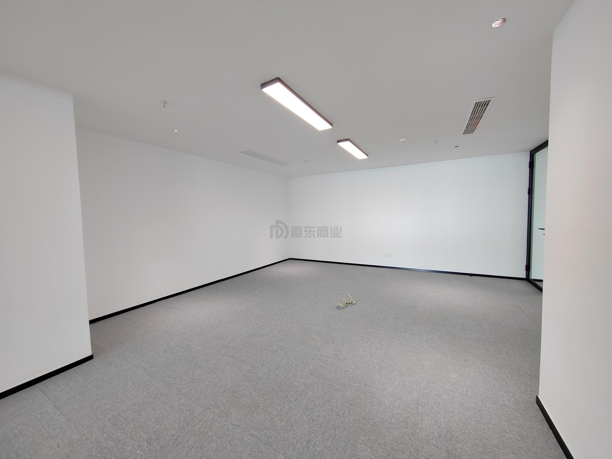 润华国际大厦面积1300平