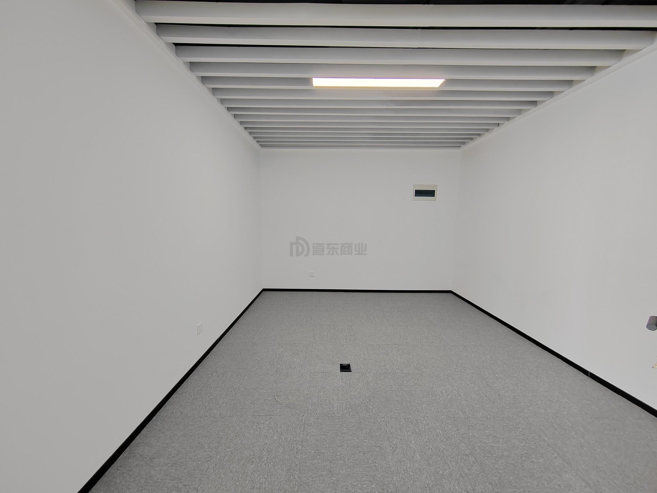 润华国际大厦面积272平