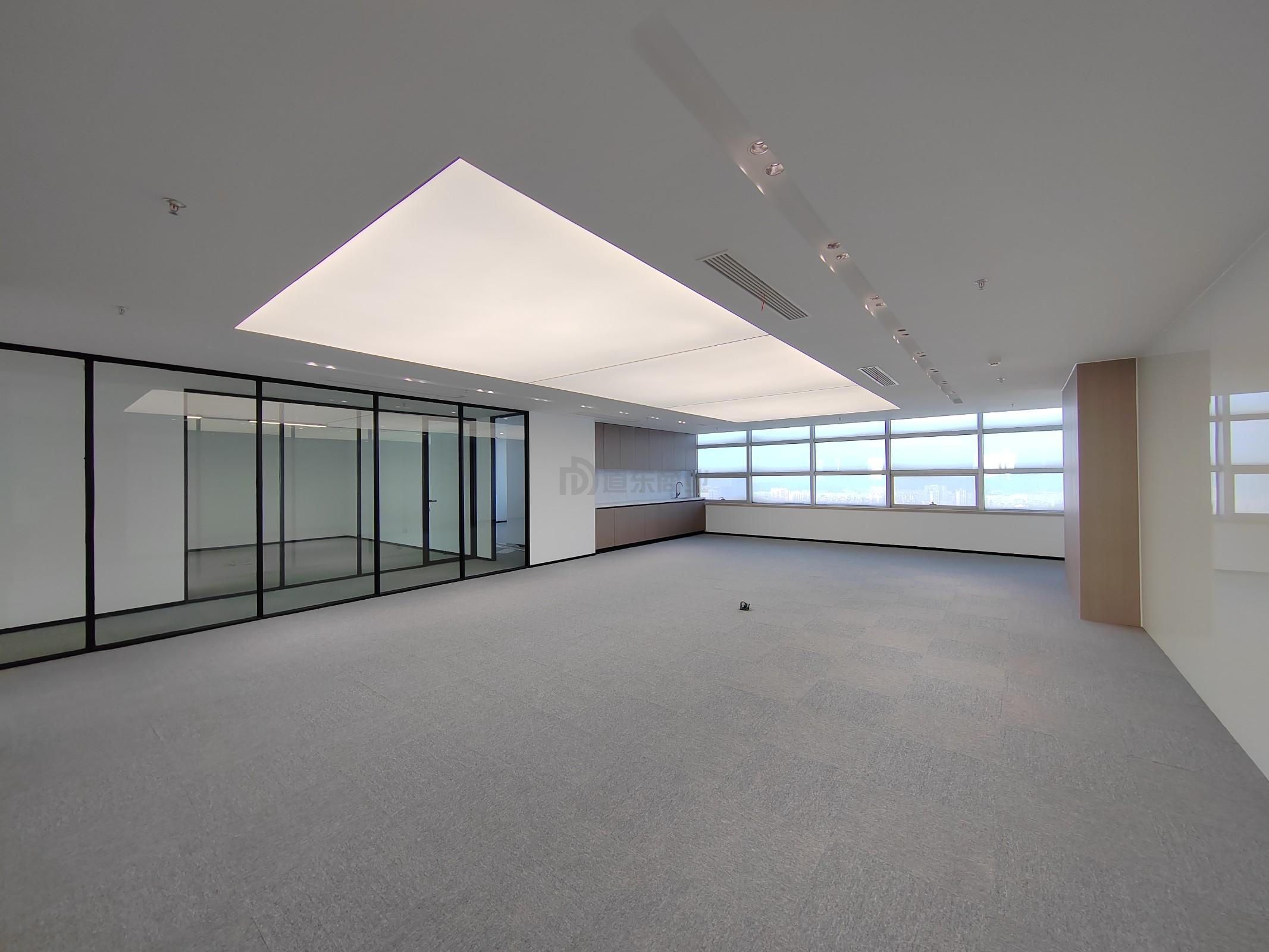 润华国际大厦面积1300平