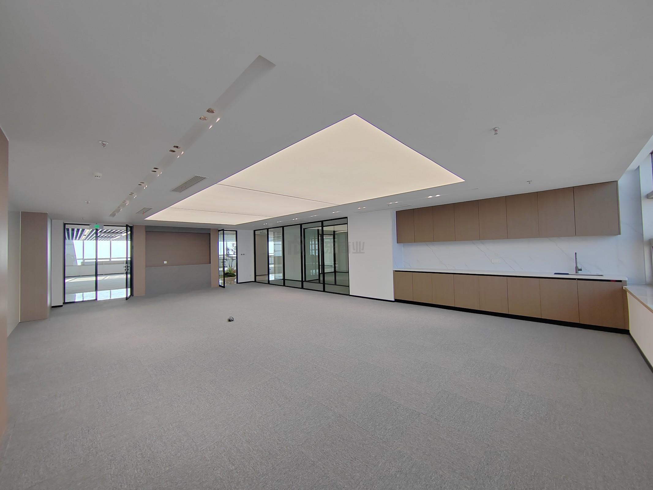 润华国际大厦面积1300平