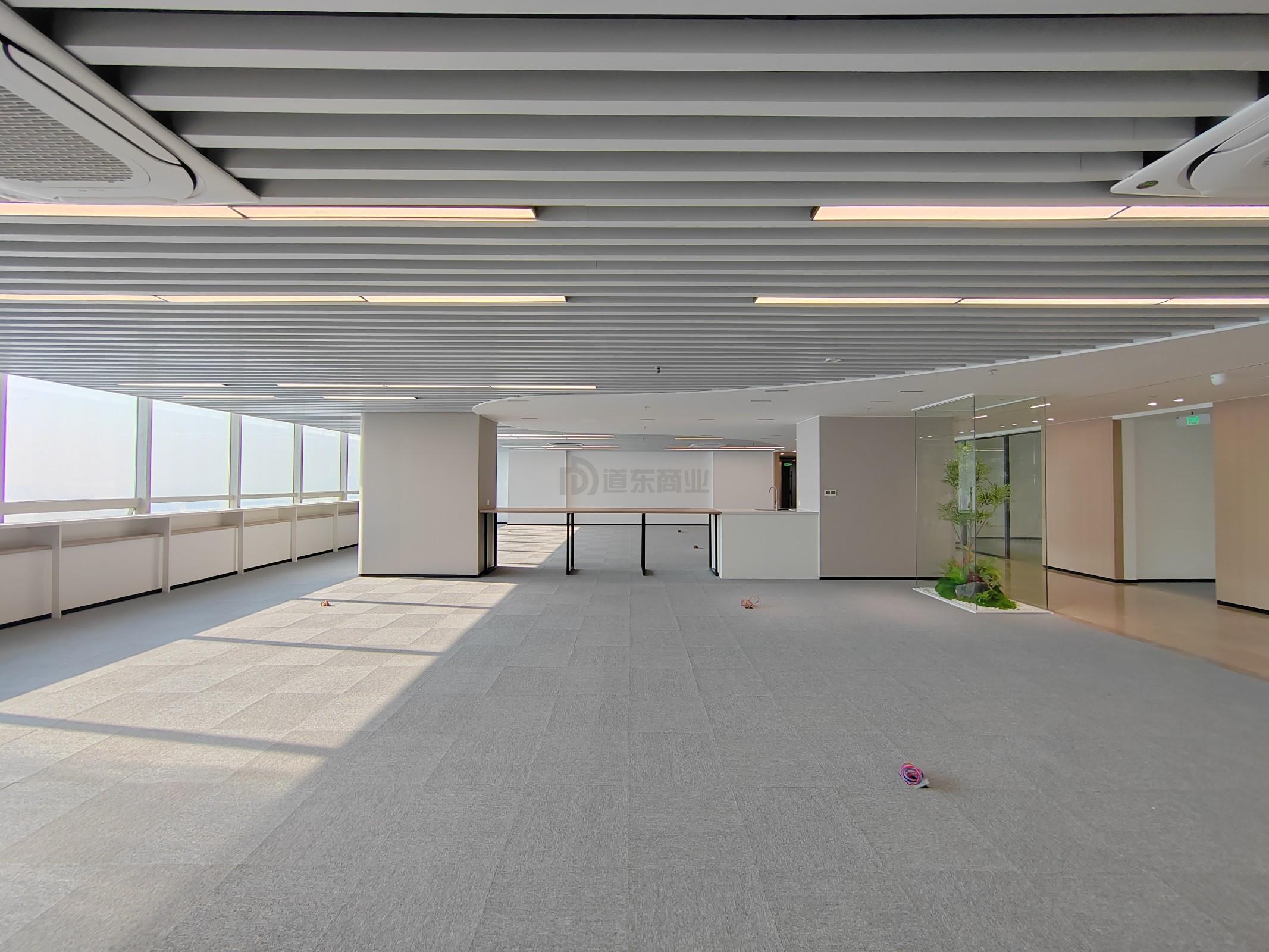 润华国际大厦面积1300平