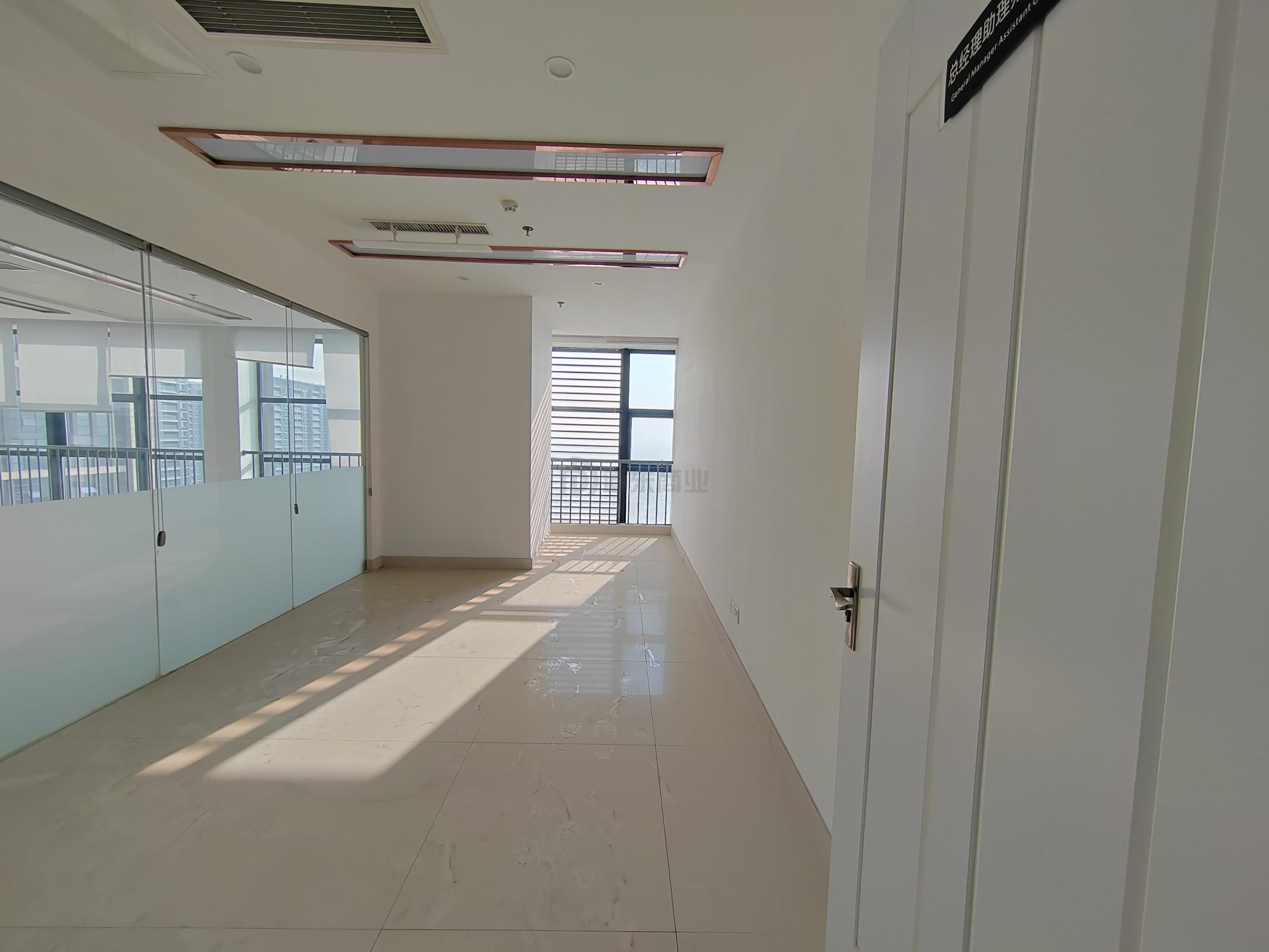 国慧商务广场面积1600平