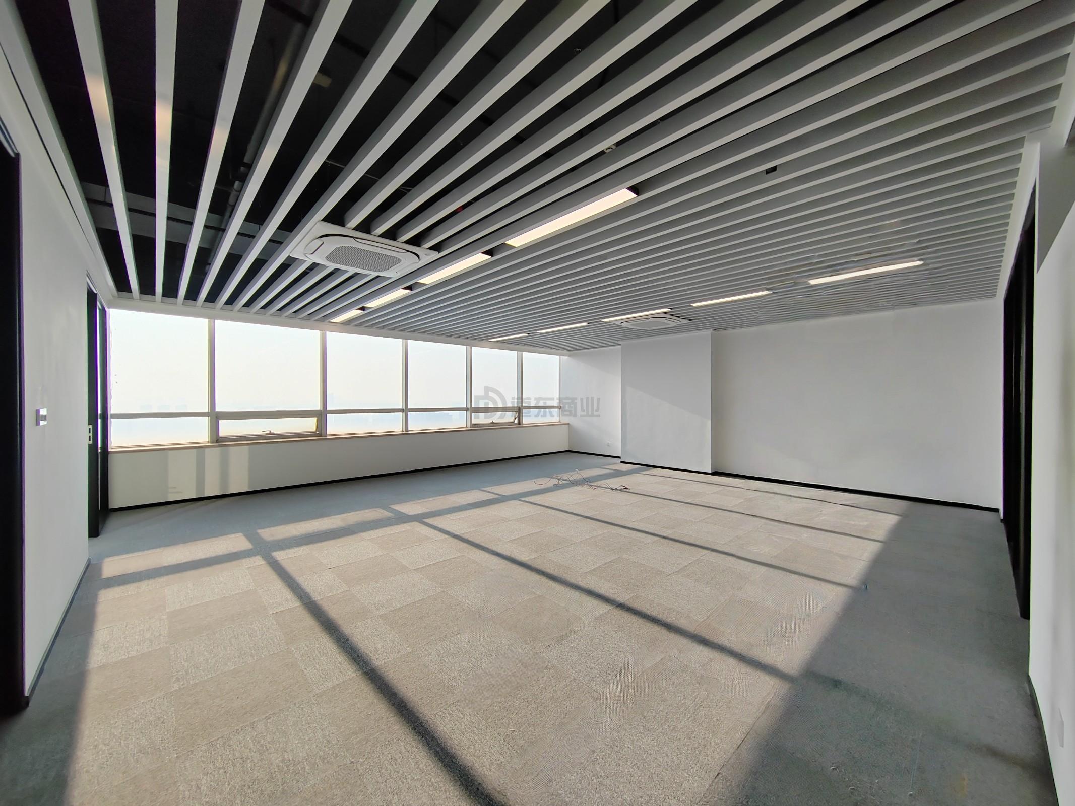 润华国际大厦面积280平