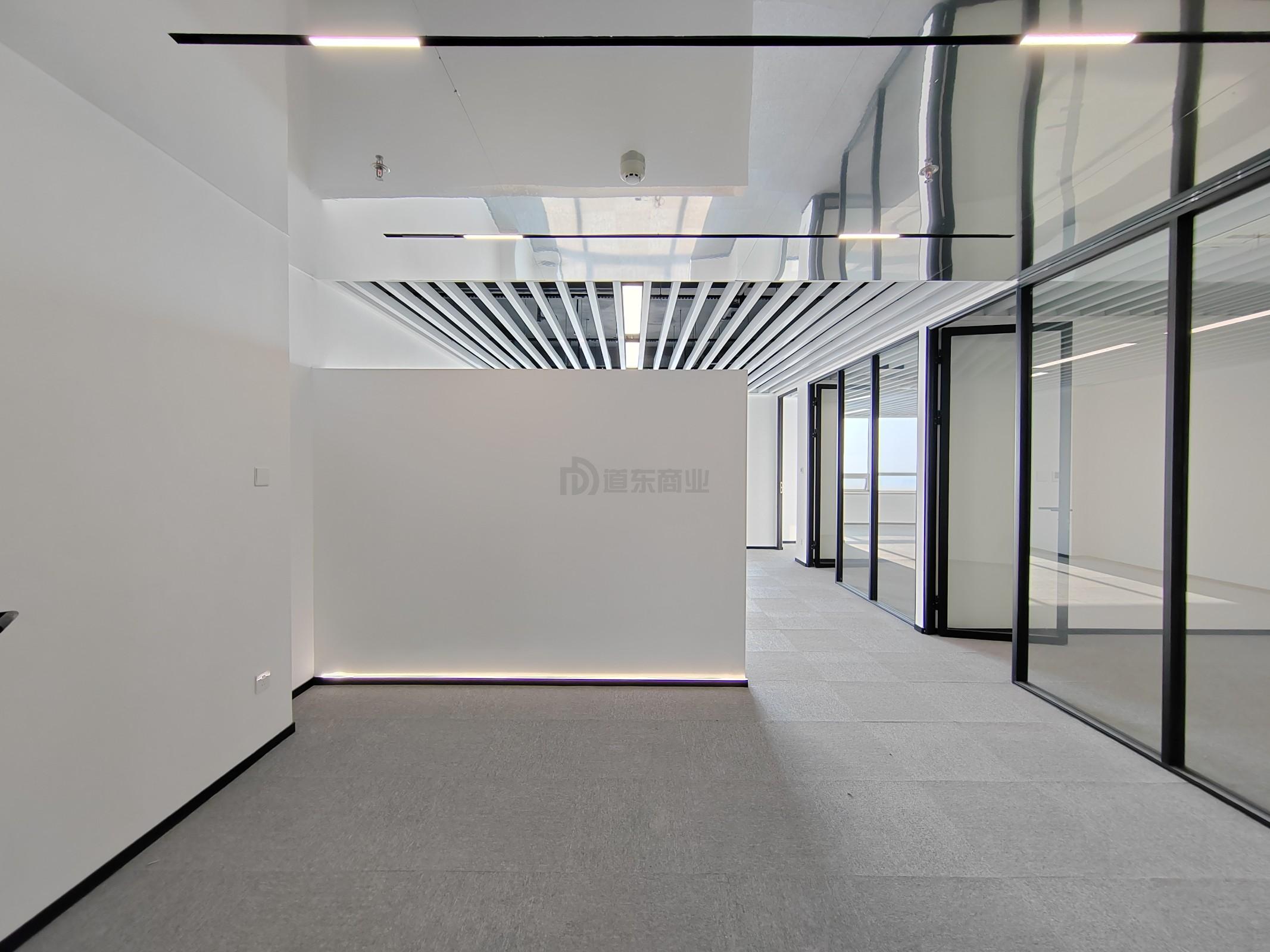 润华国际大厦面积188平