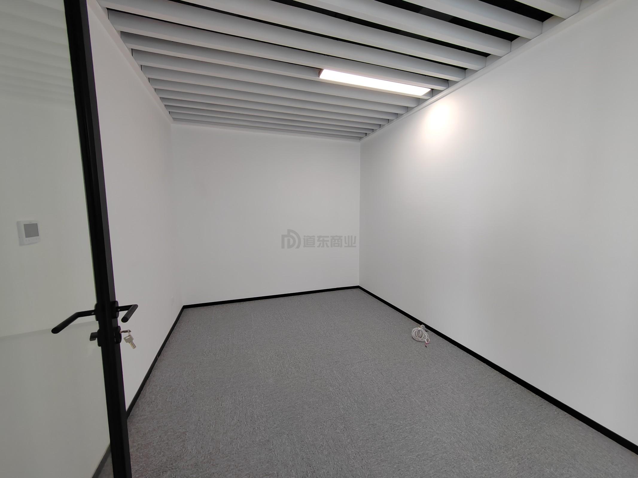 润华国际大厦面积188平