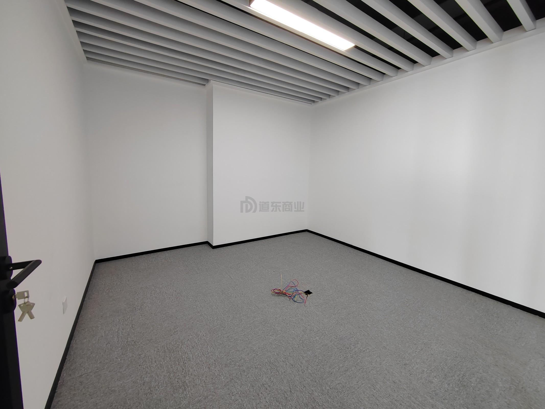 润华国际大厦面积188平