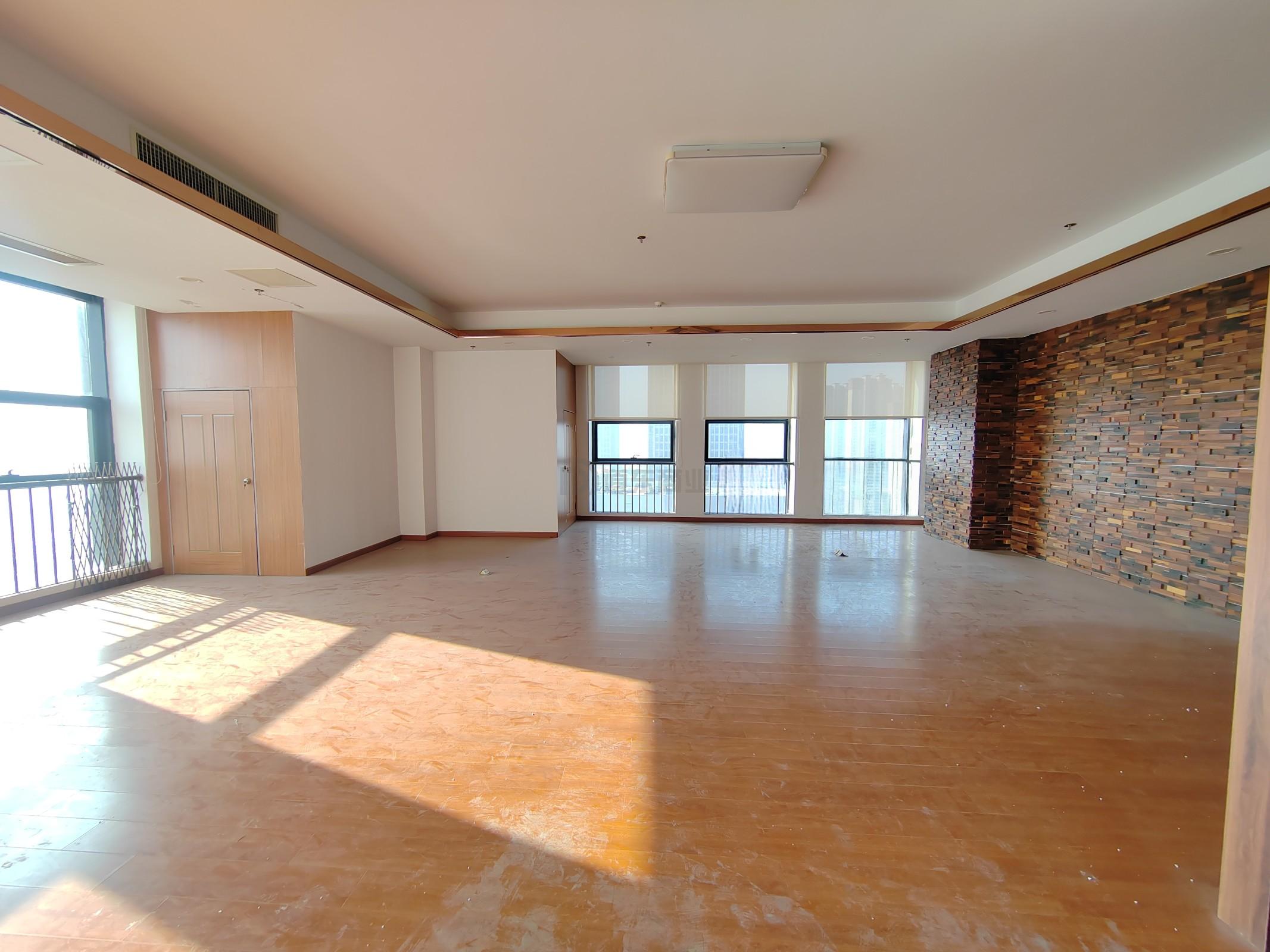 国慧商务广场面积1600平