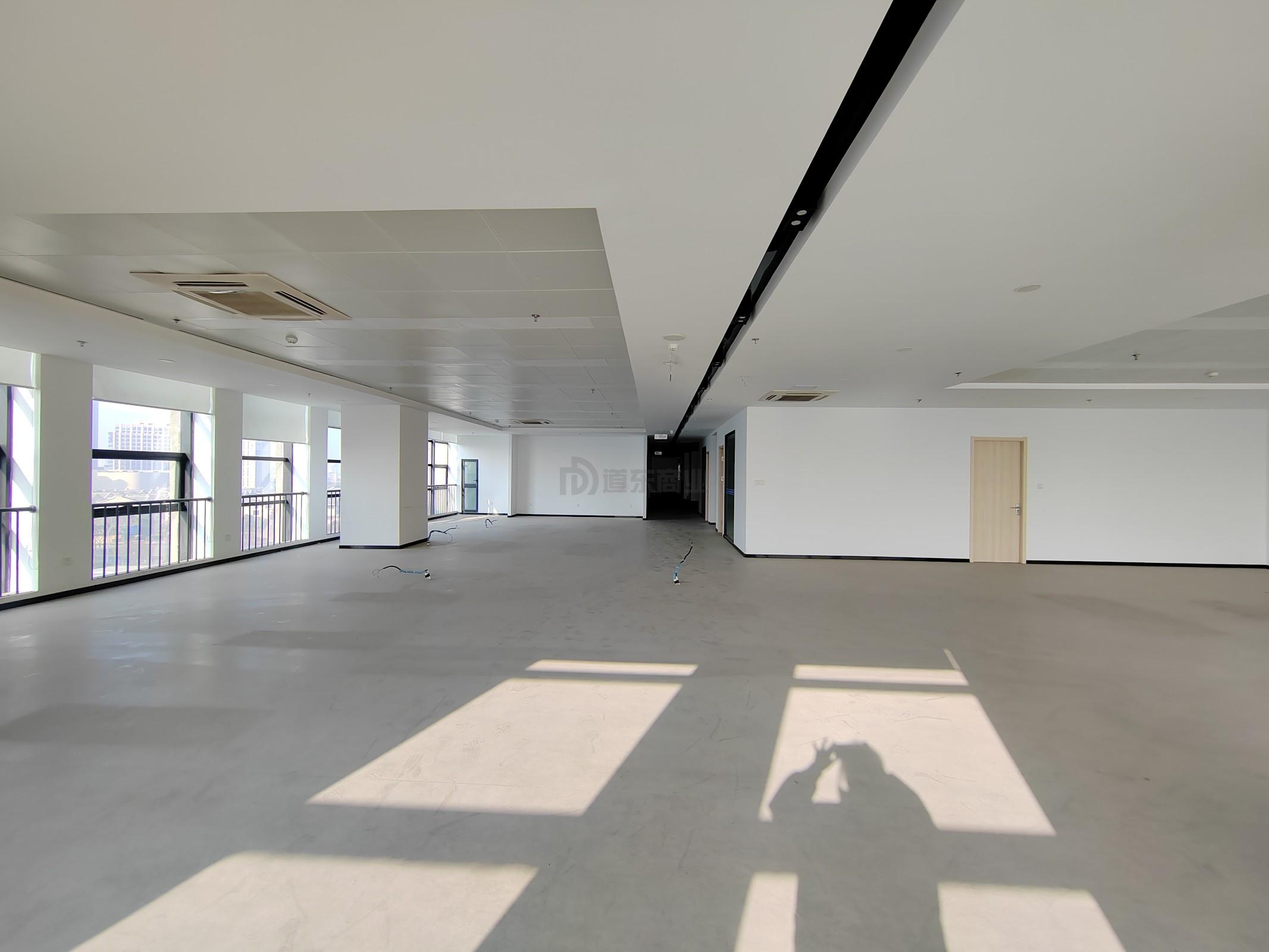 国慧商务广场面积1600平