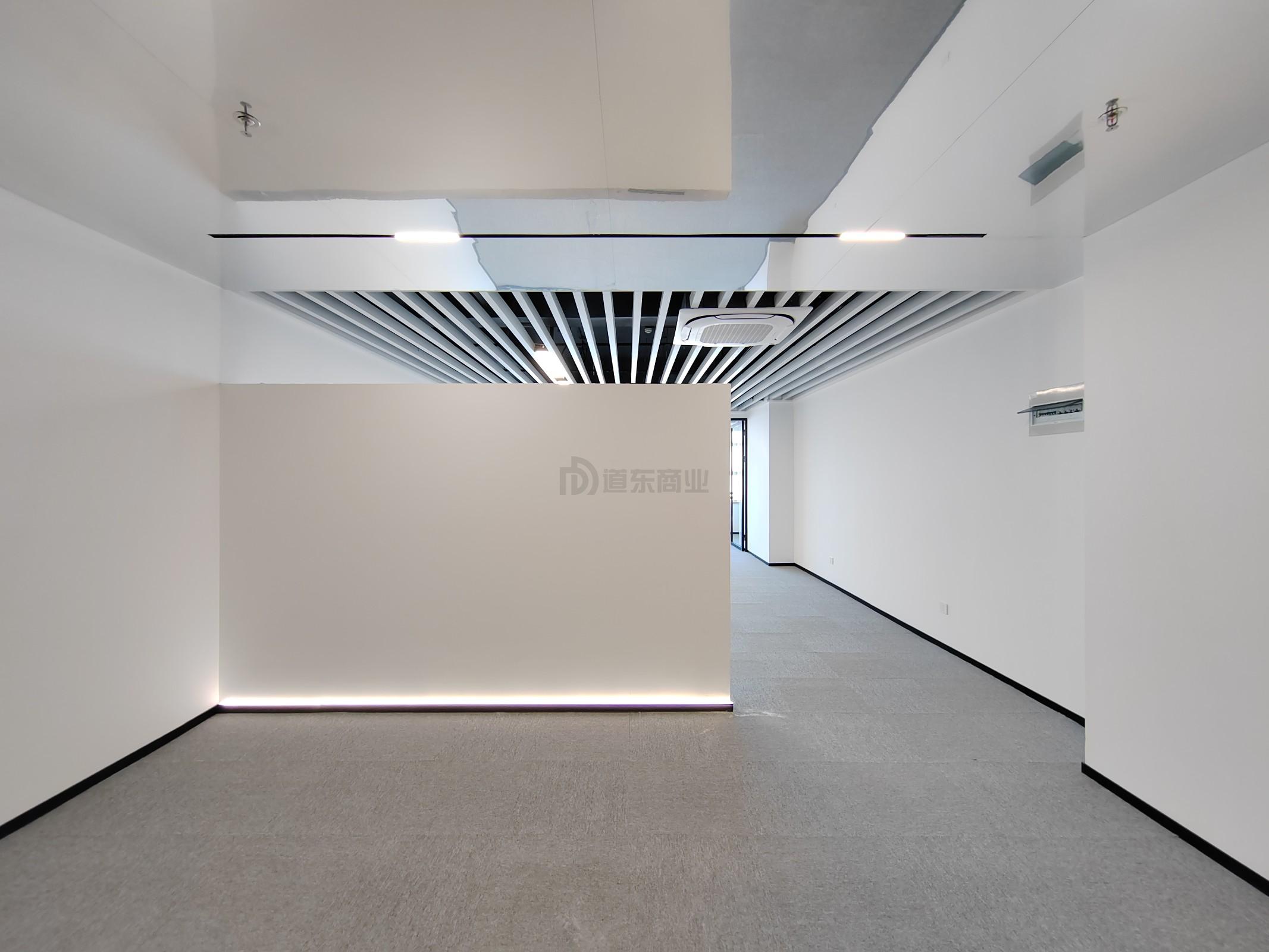 润华国际大厦面积139平