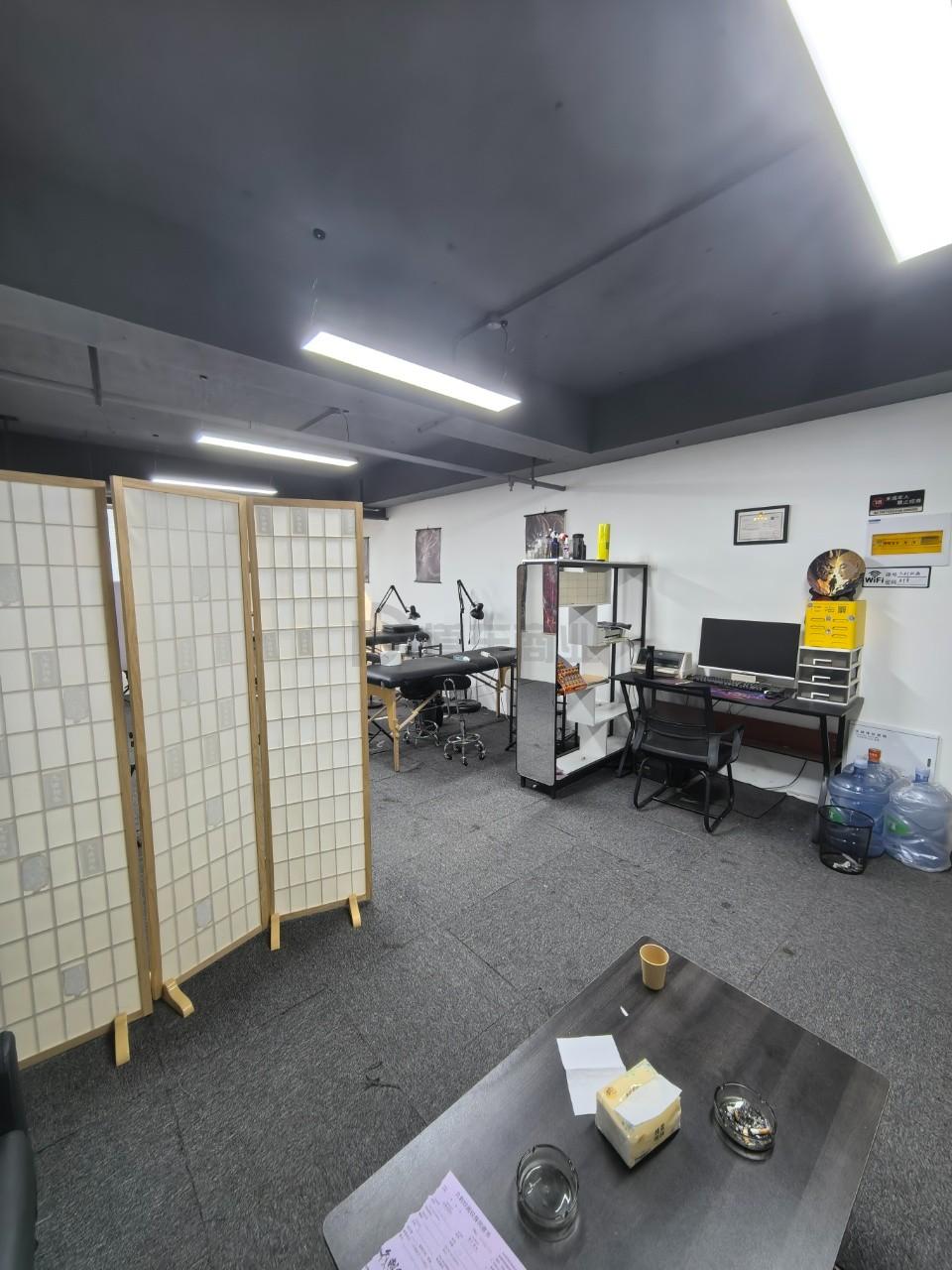 天安大厦面积84平