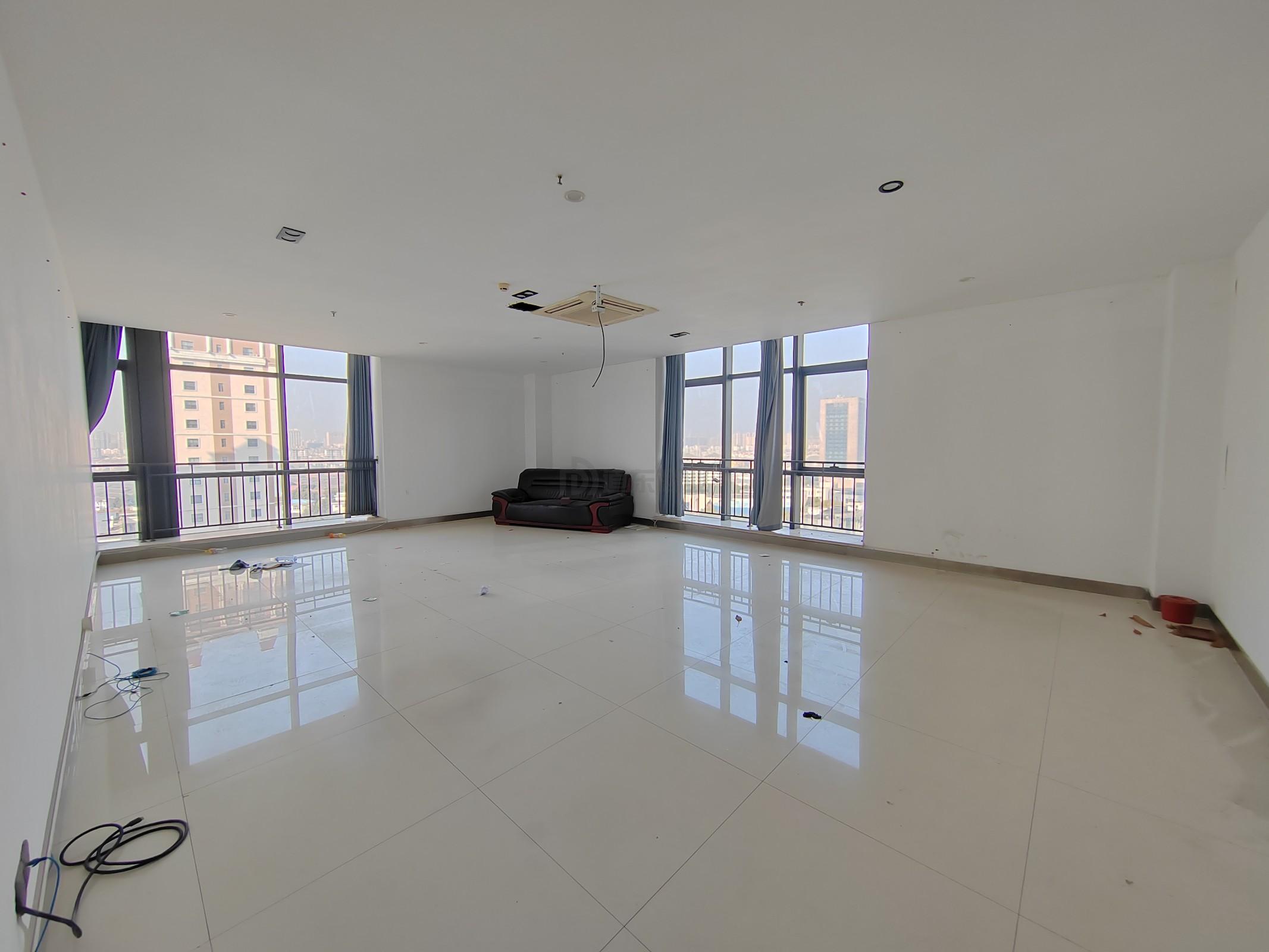 金源国际面积955平