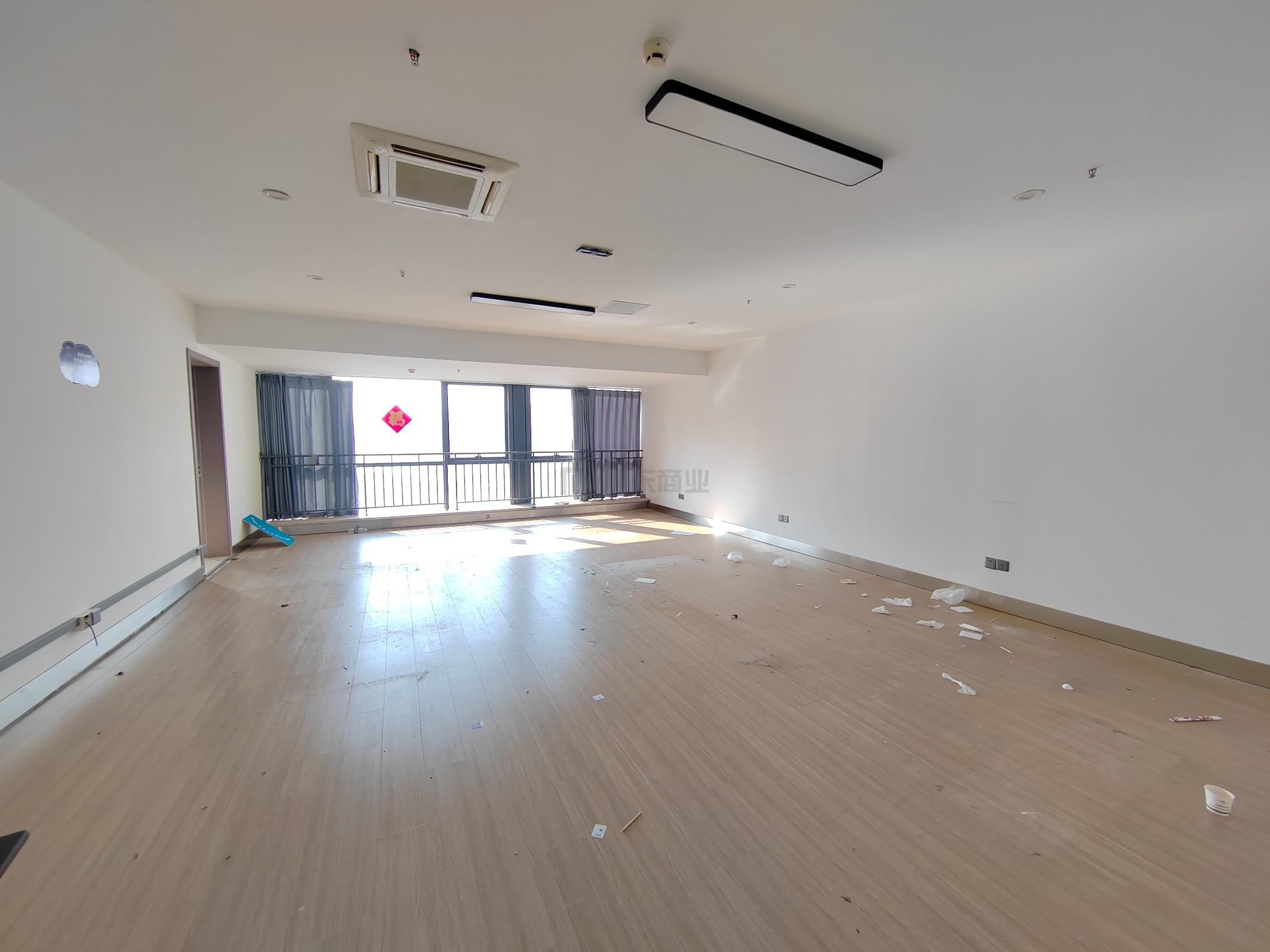 金源国际面积955平