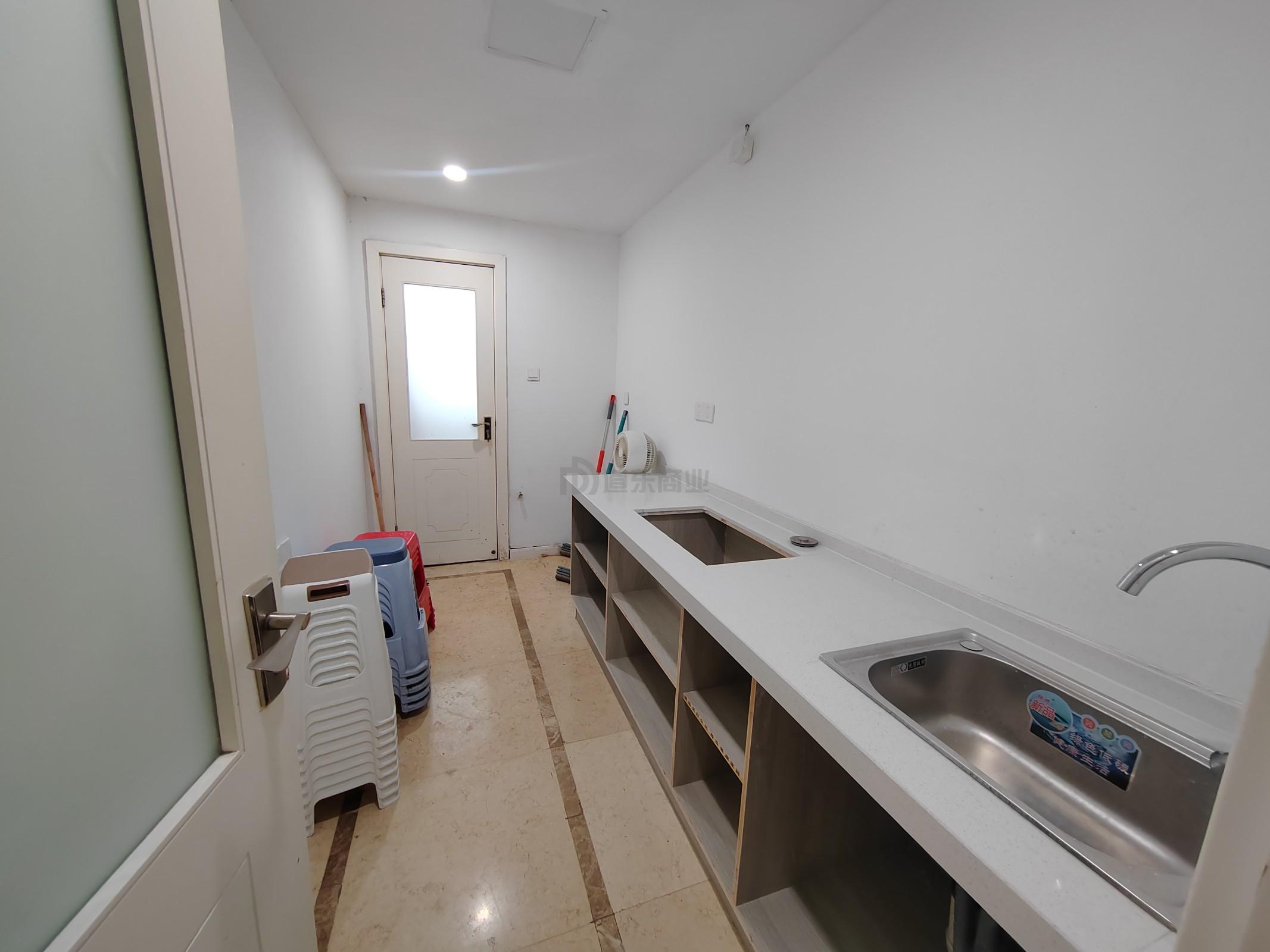 时代国际面积150平