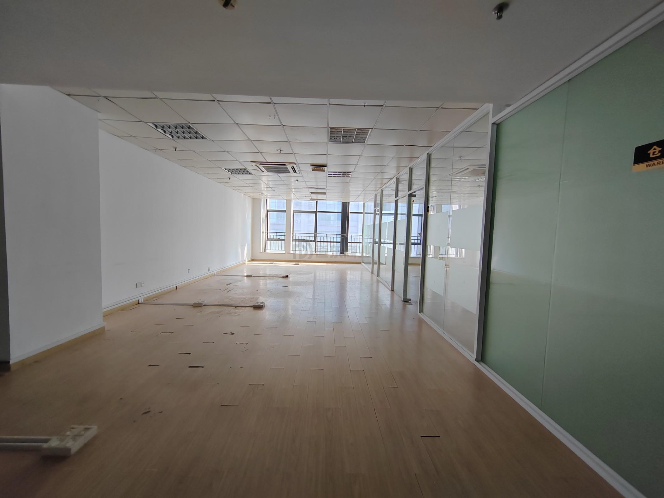 金源国际面积220平