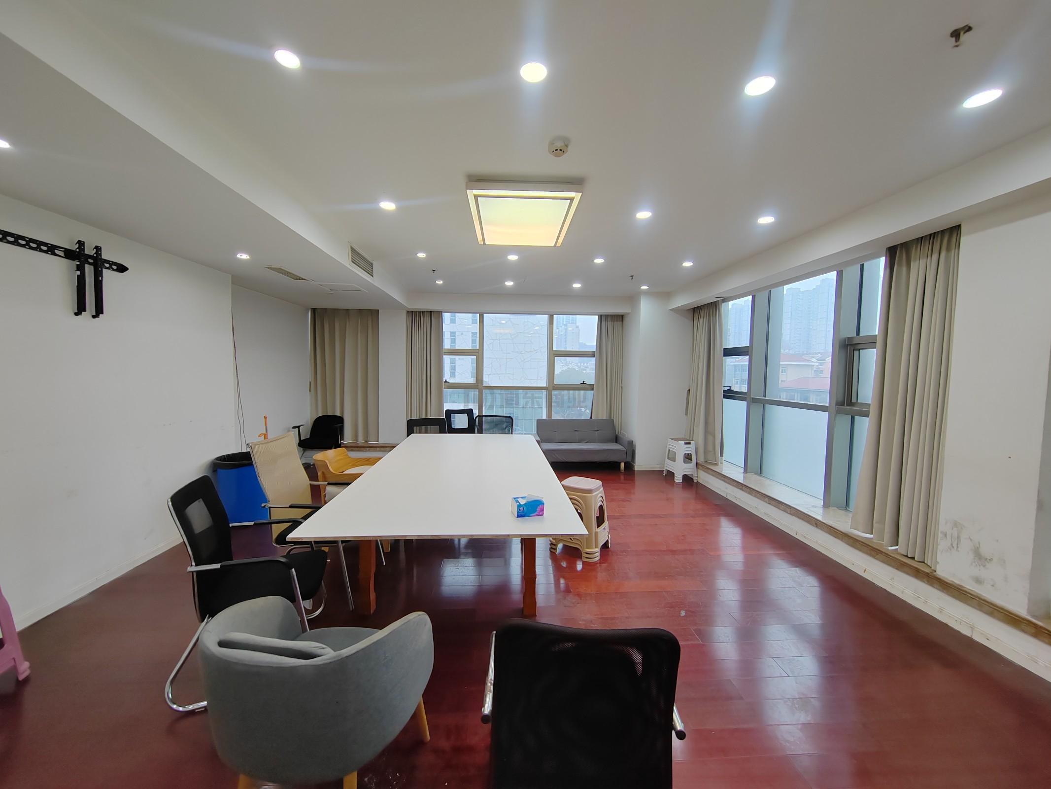 时代国际面积150平