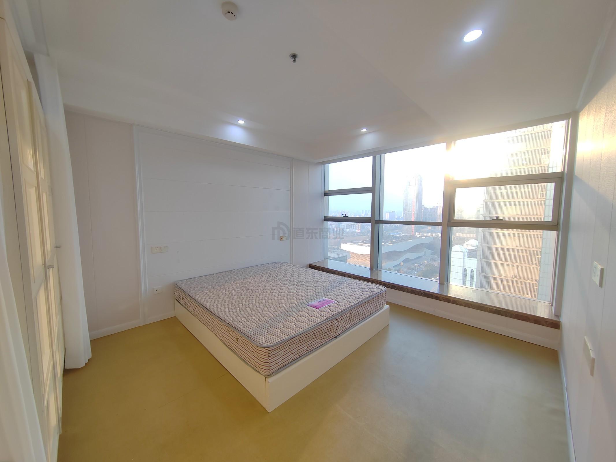 时代国际面积75平