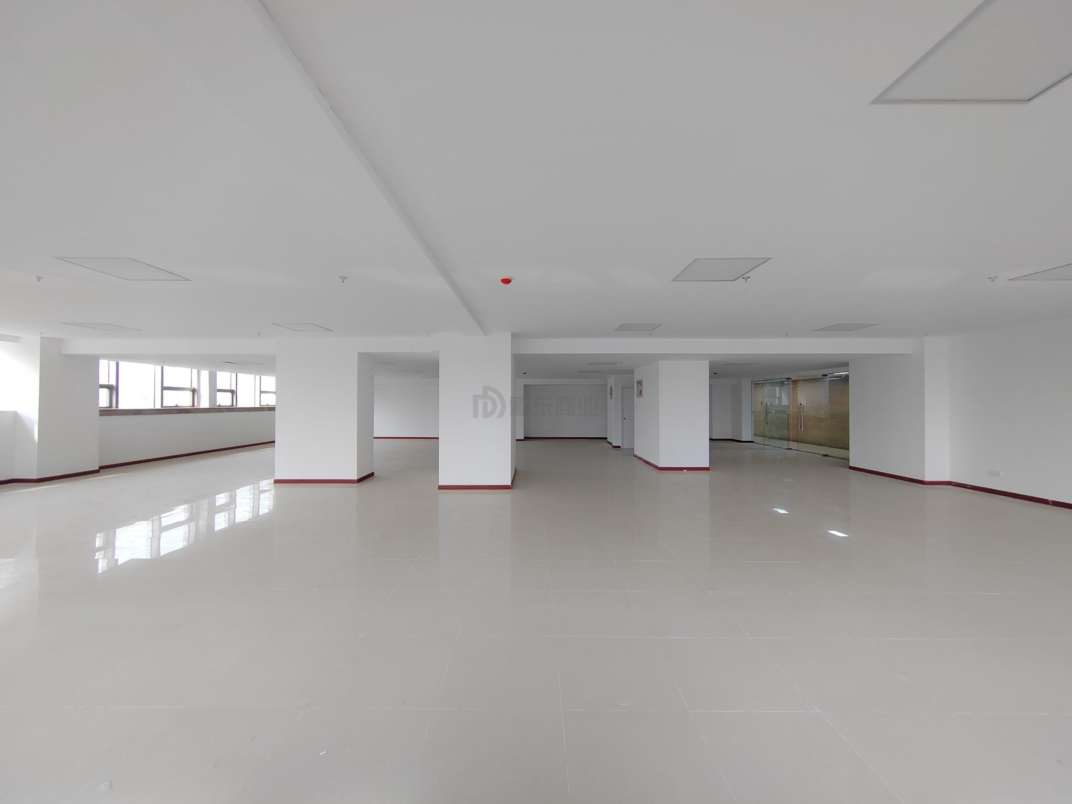 时代国际面积400平