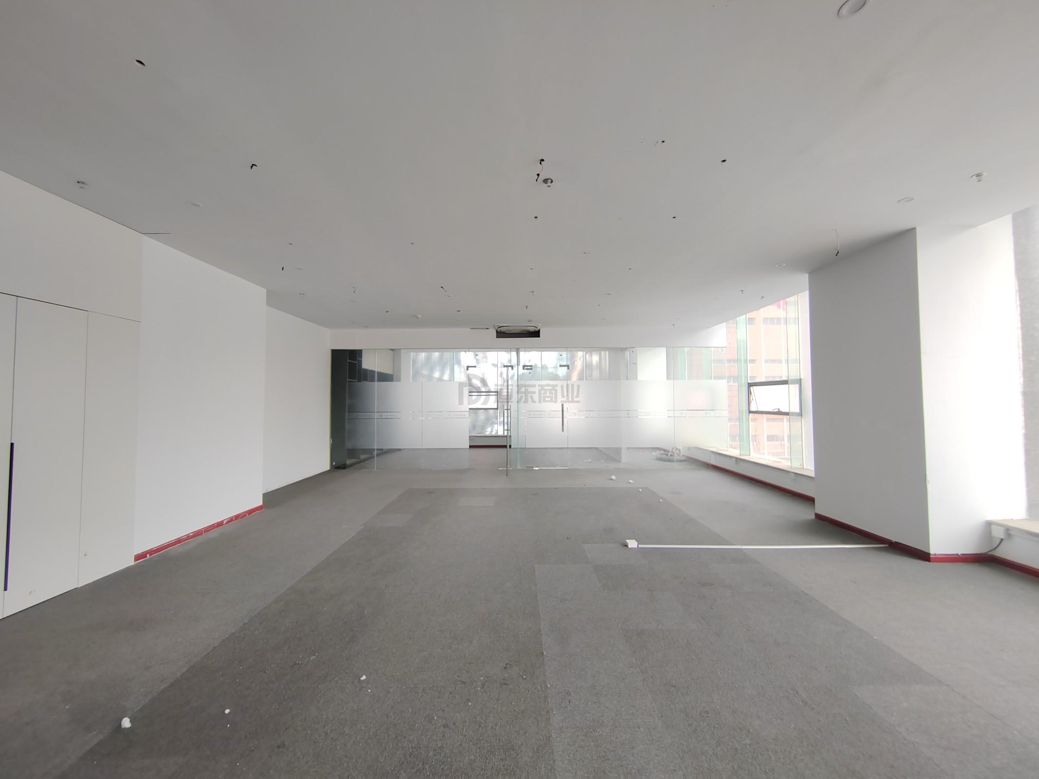 时代国际面积260平