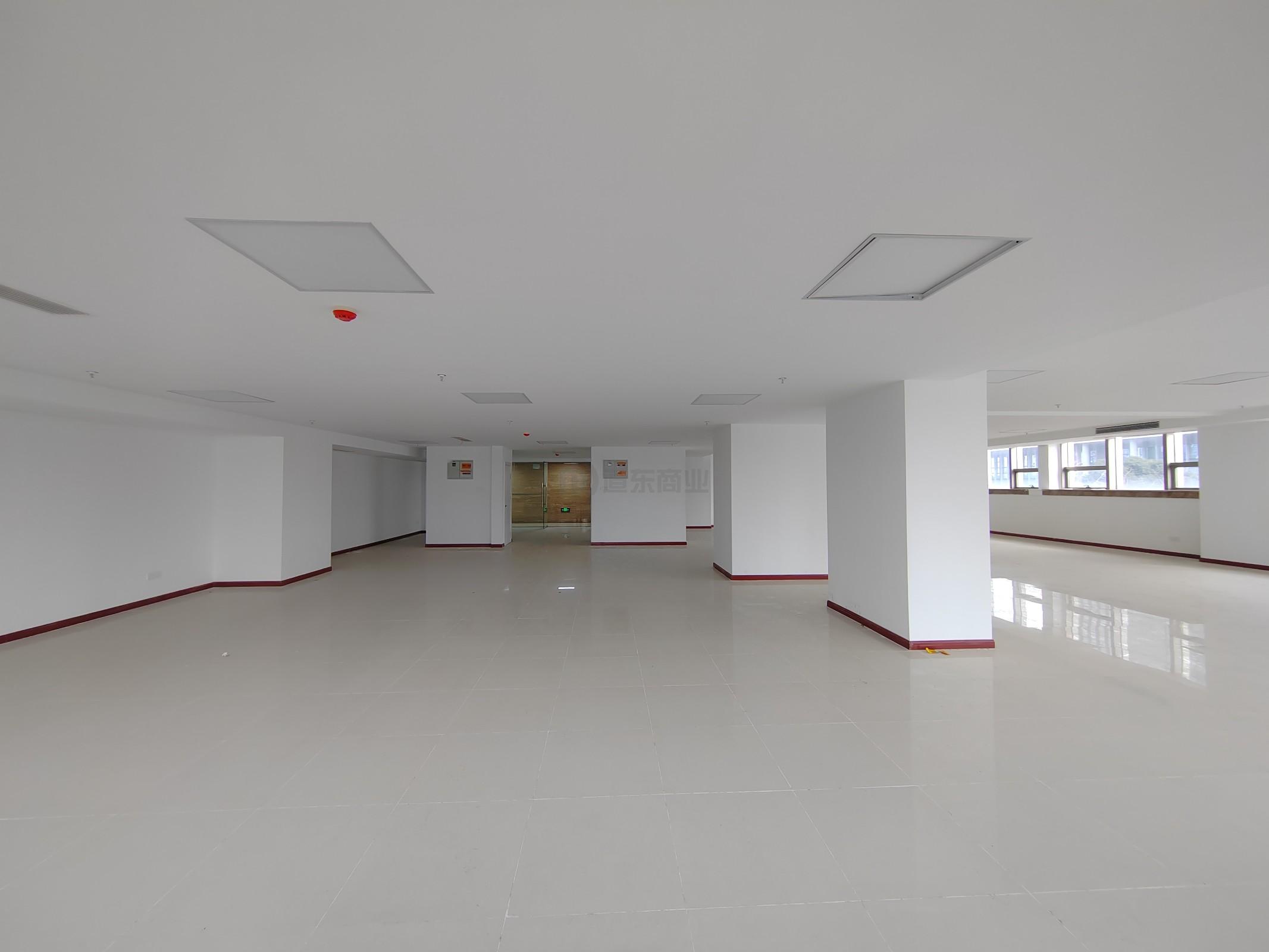 时代国际面积400平