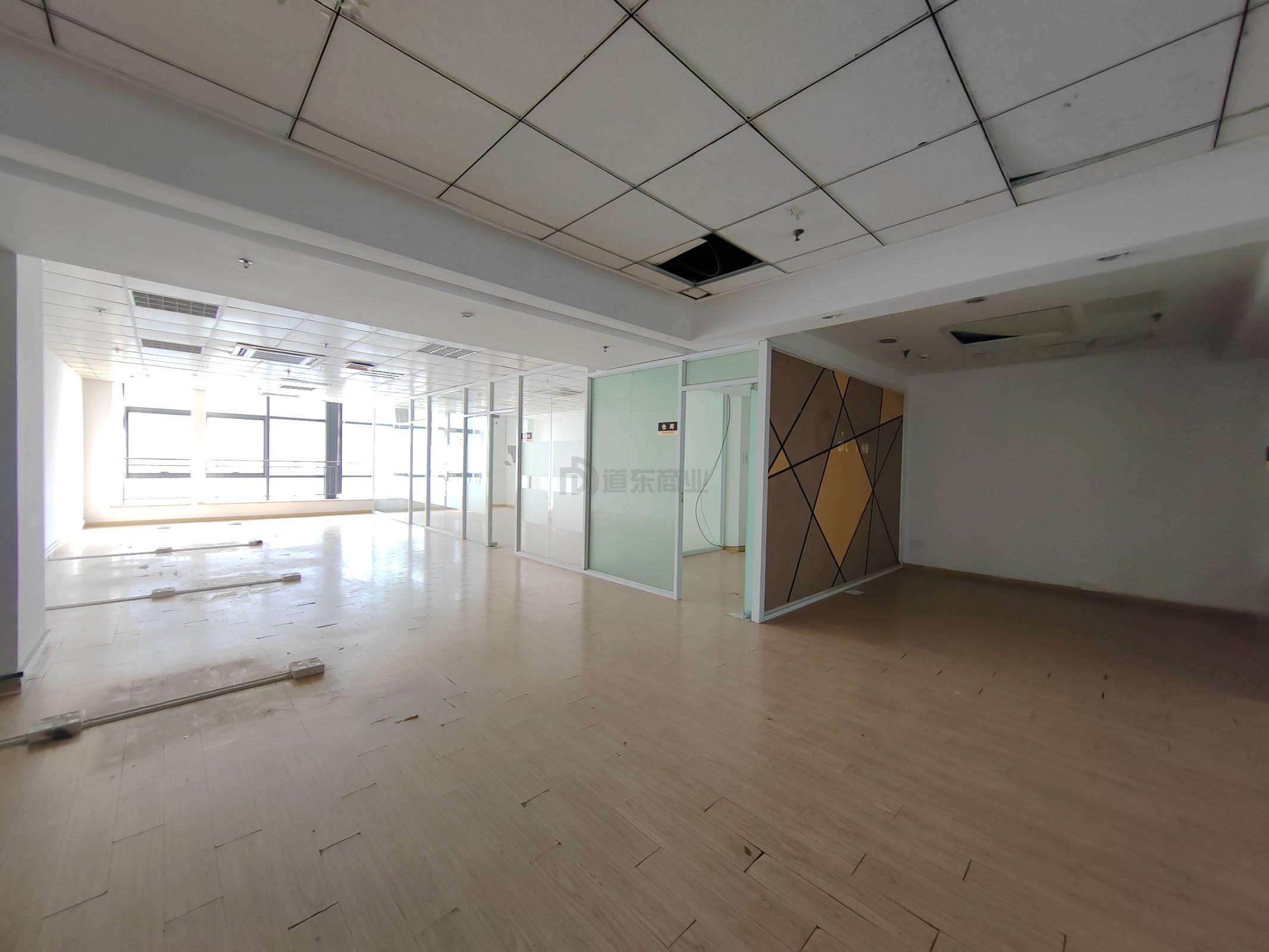 金源国际面积220平