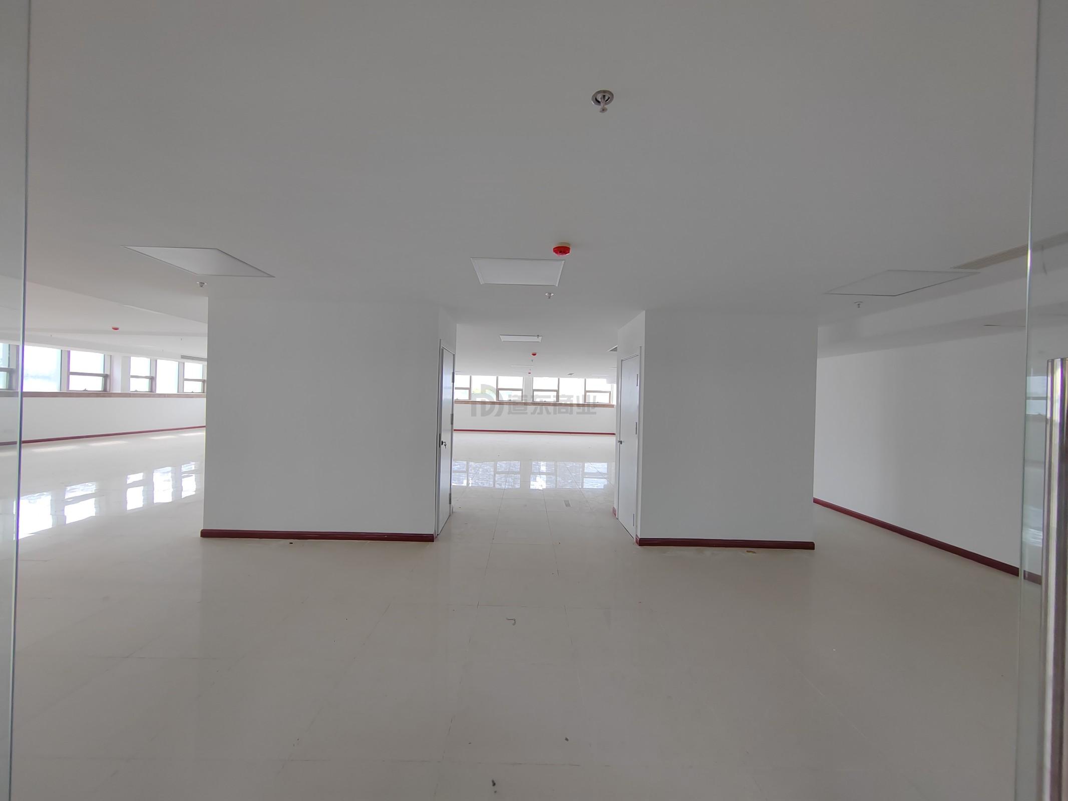 时代国际面积400平