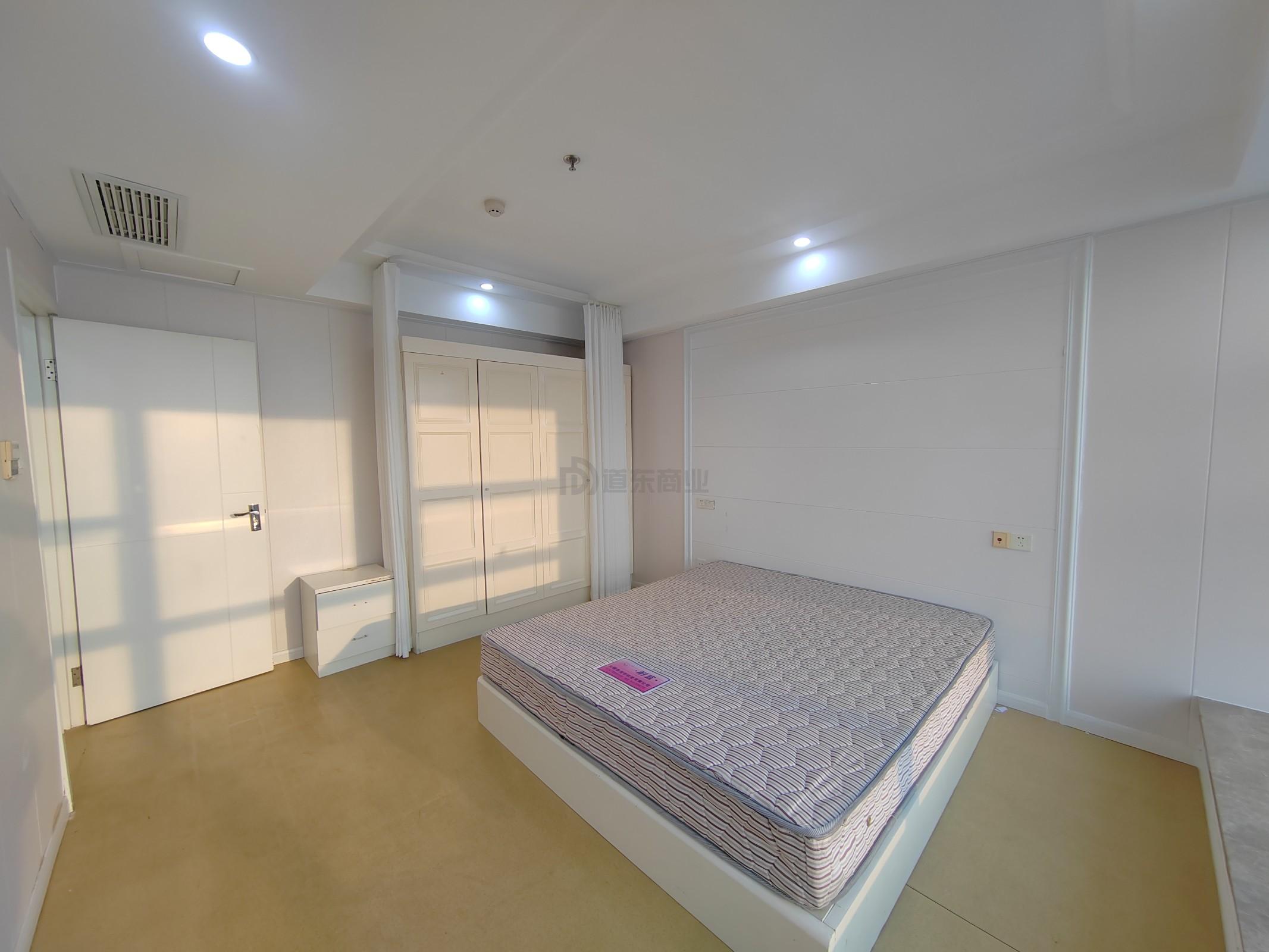 时代国际面积75平