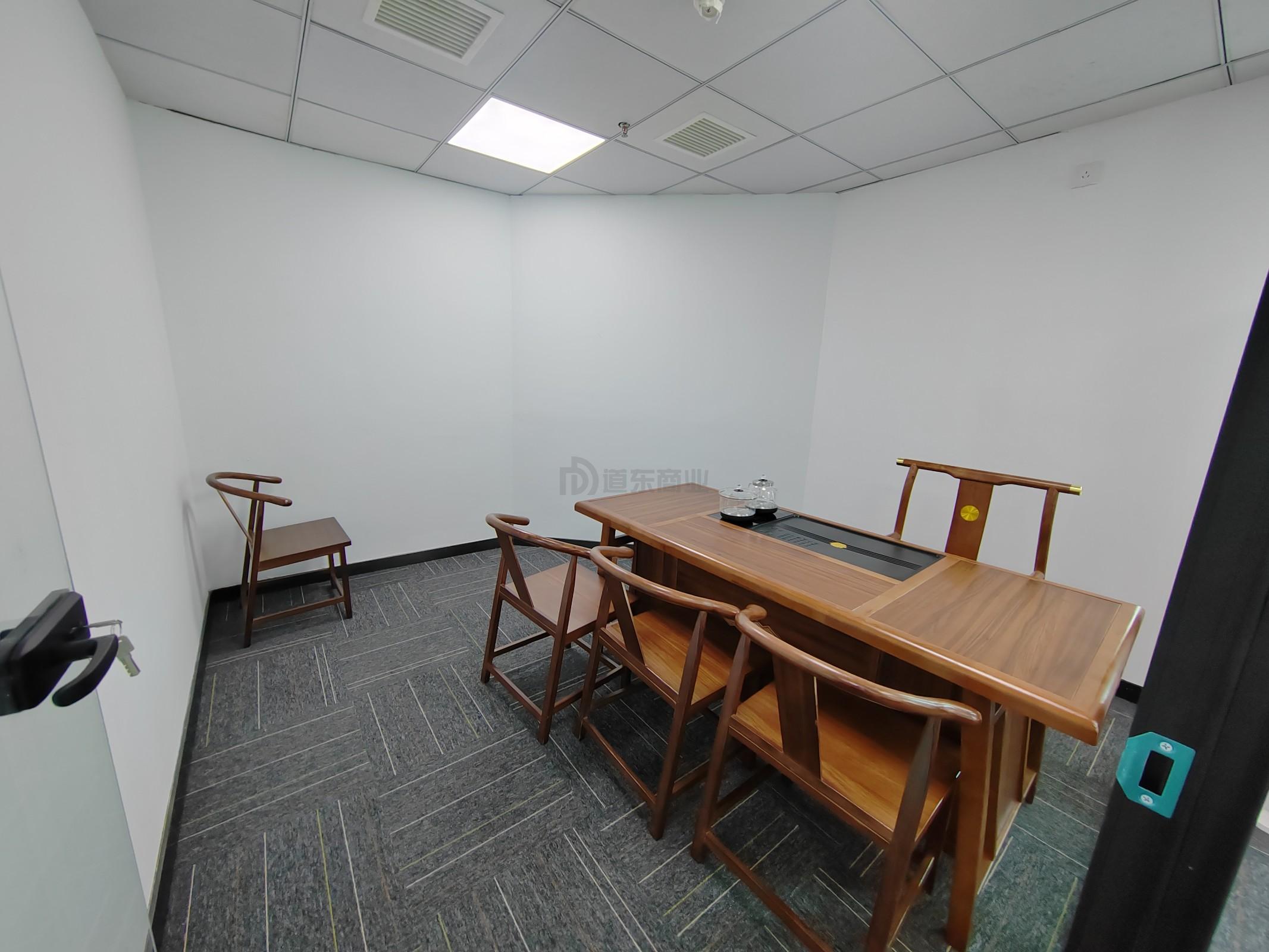 时代中心大厦面积115平