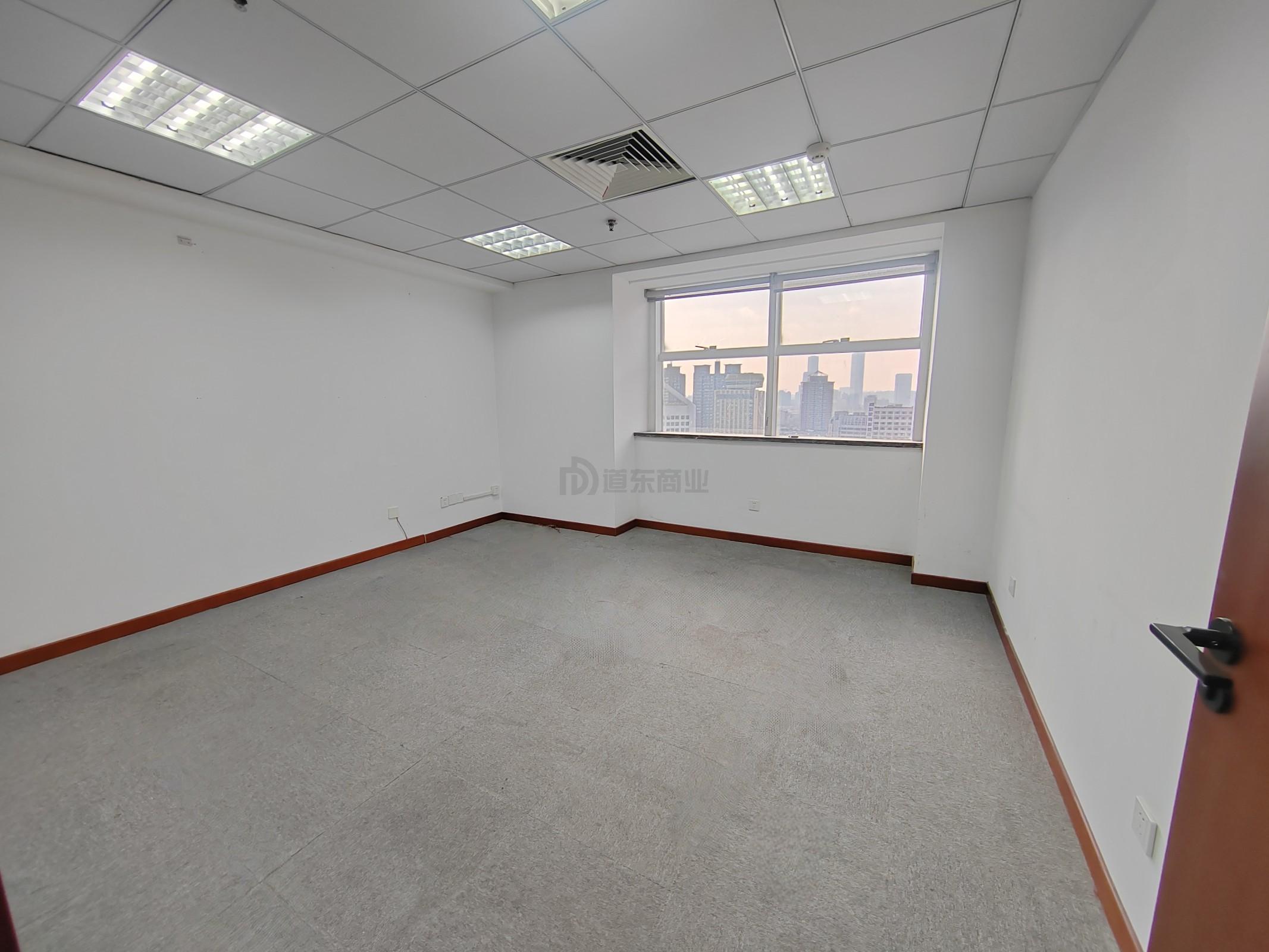 大东方广场面积130平