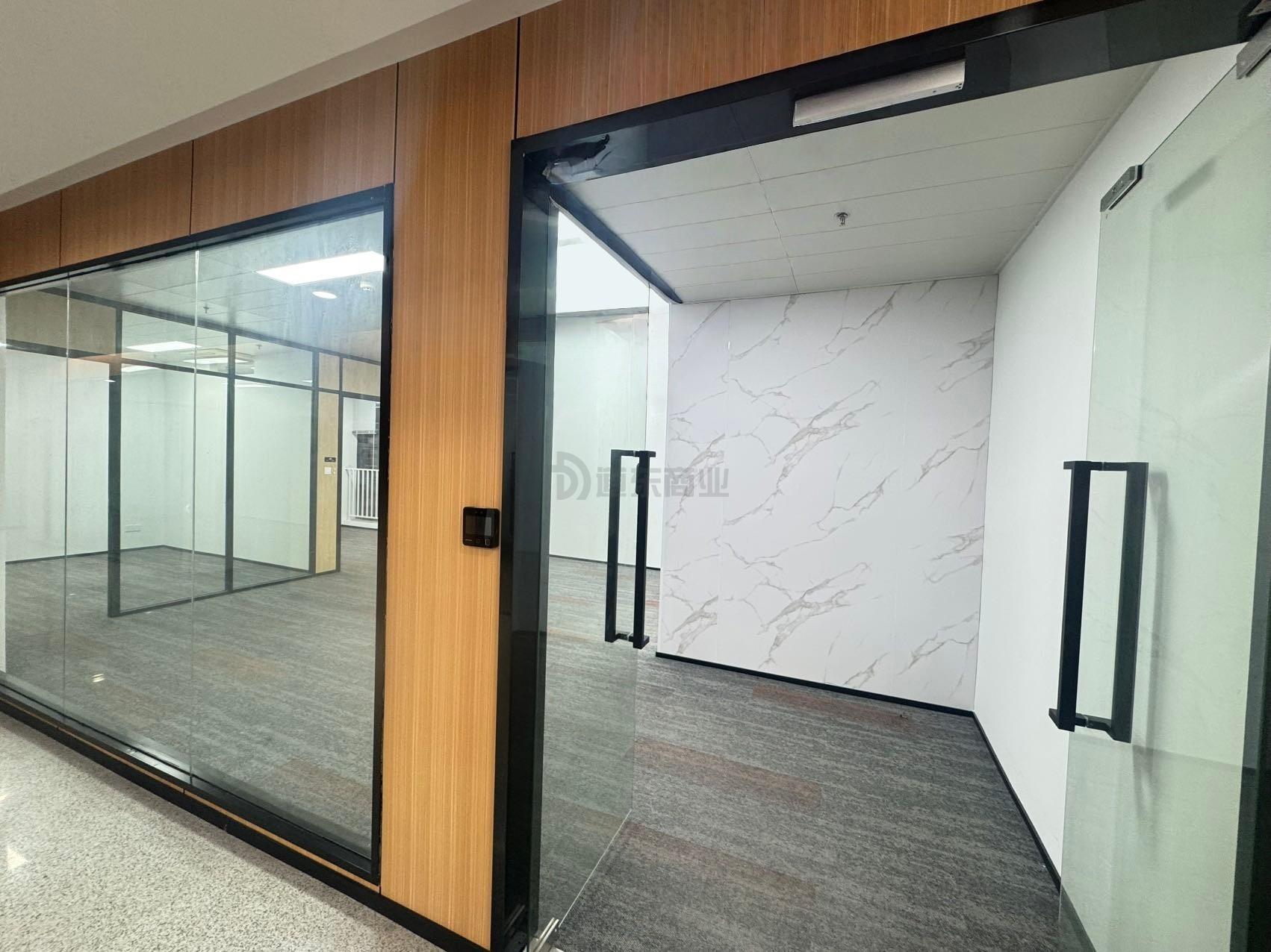 国家传感信息中心124平米办公室出租