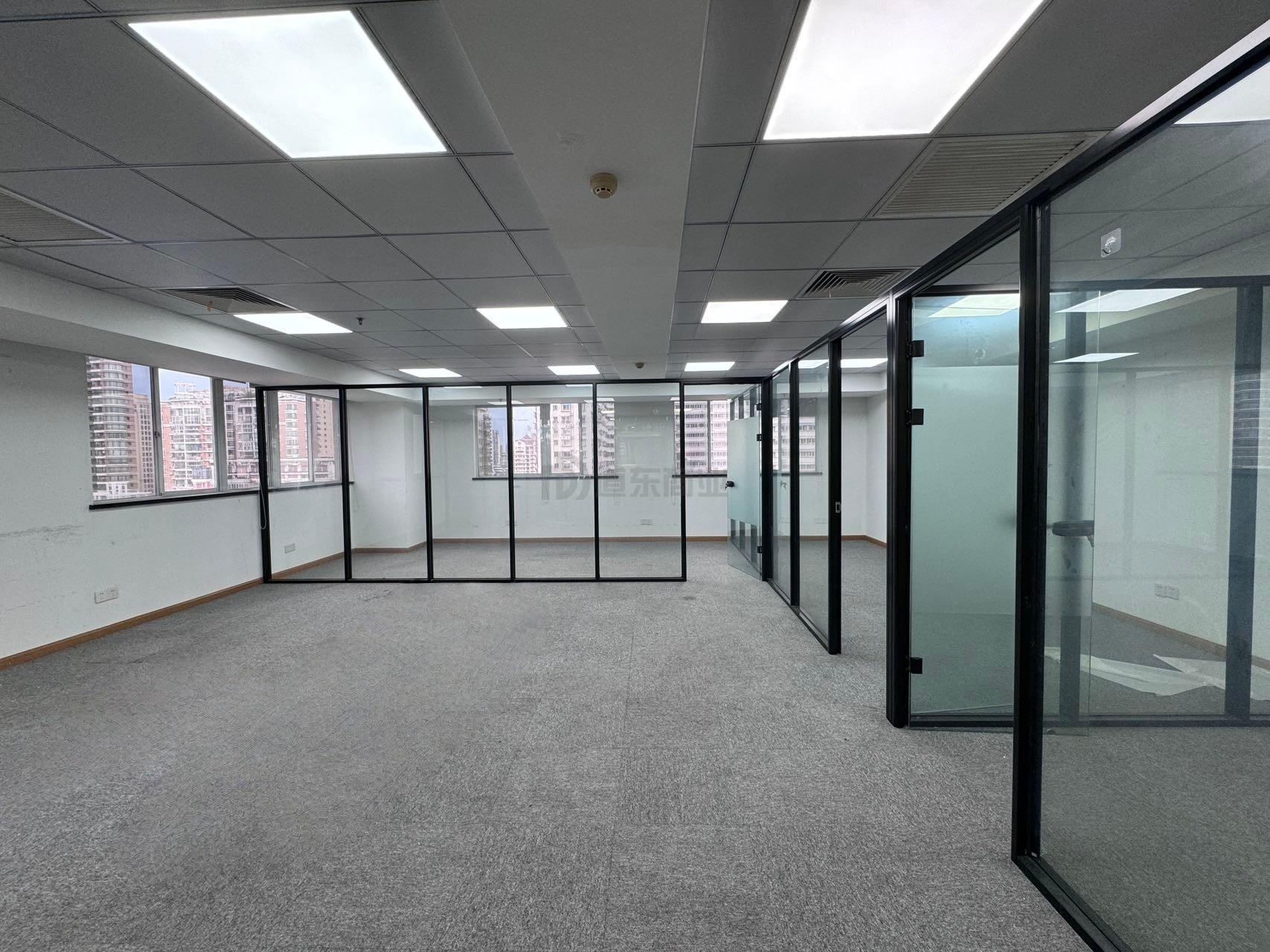 大东方广场面积127平