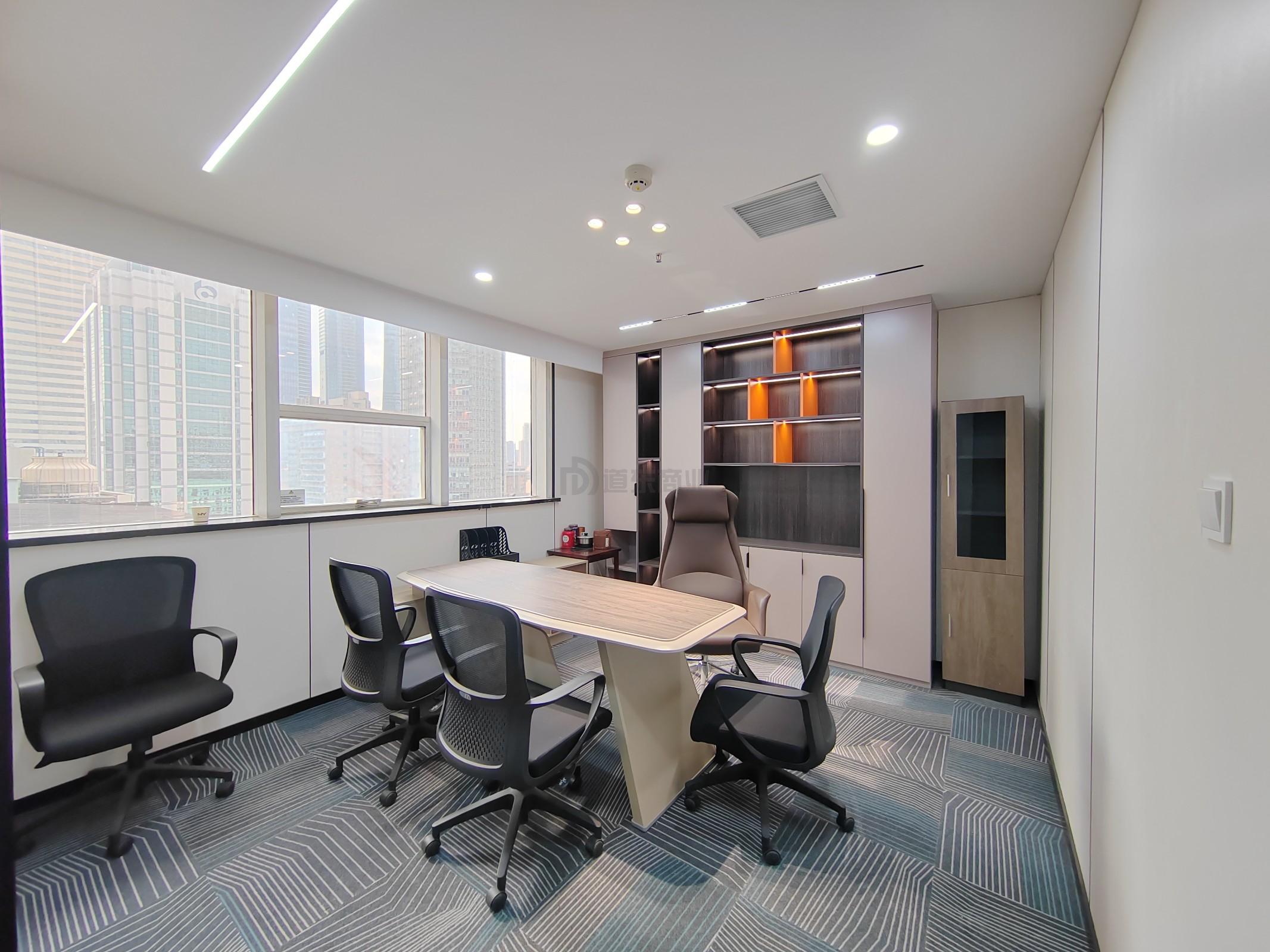 大东方广场面积270平