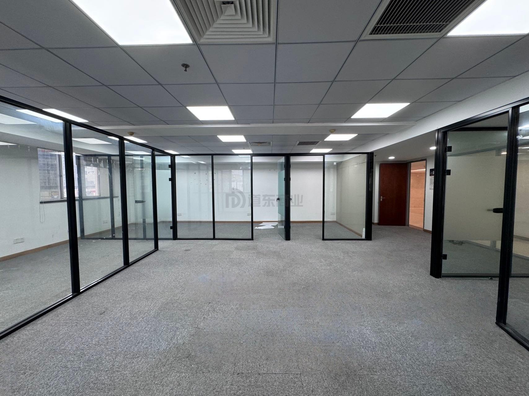 大东方广场面积127平