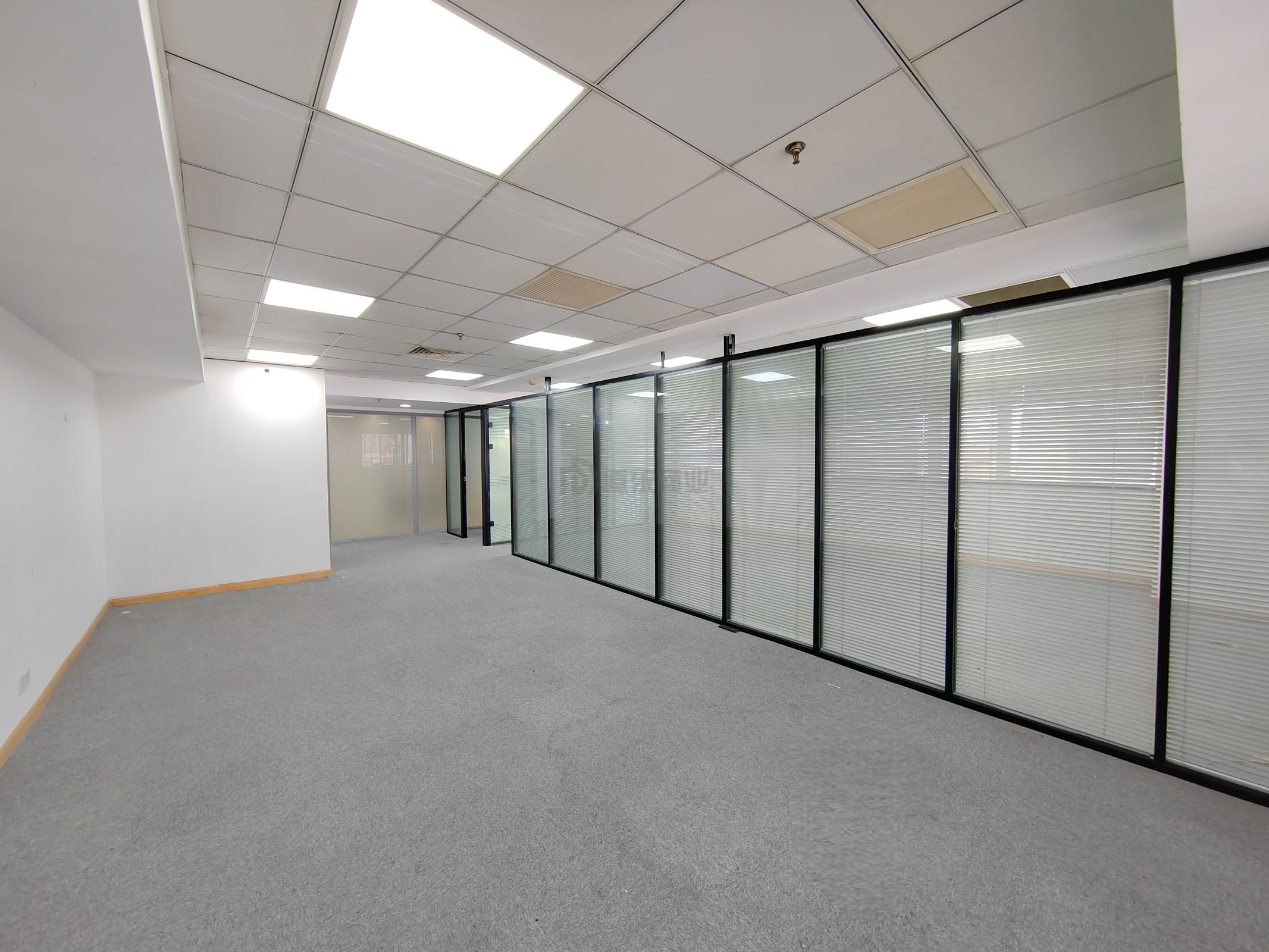 大东方广场面积127平